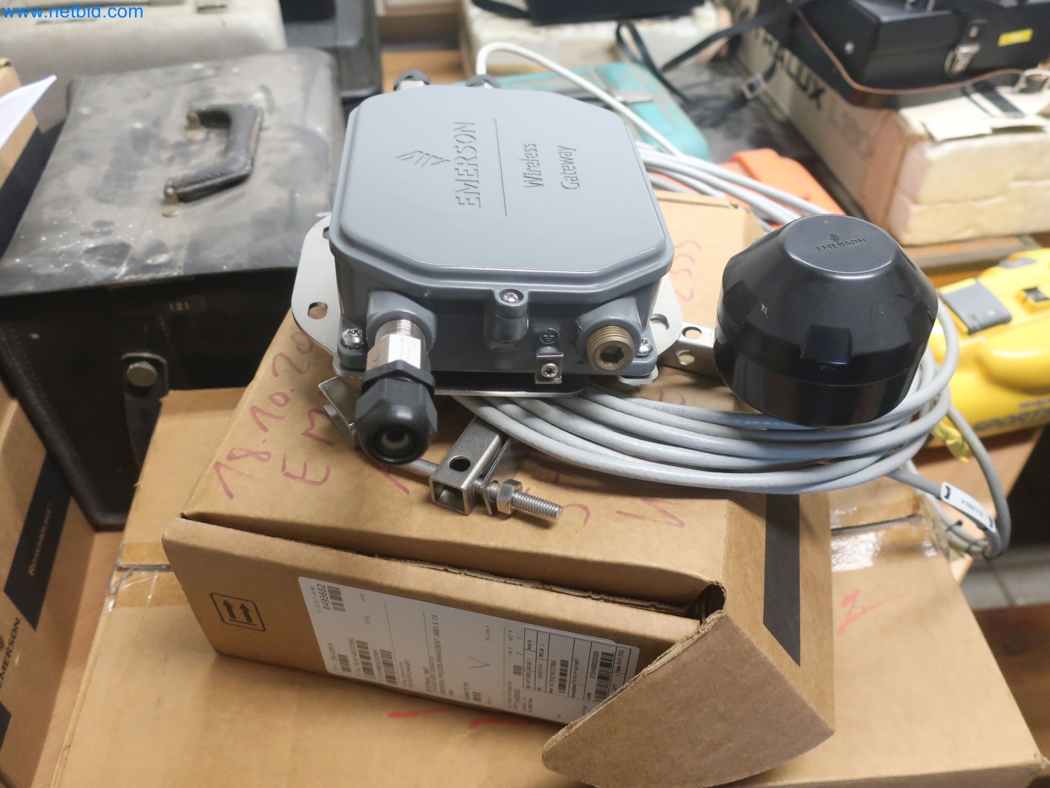 Závody na výrobu a skladování produktů z minerálních olejů, jakož i vstupů a hotových výrobků pro výrobu maziv.-4