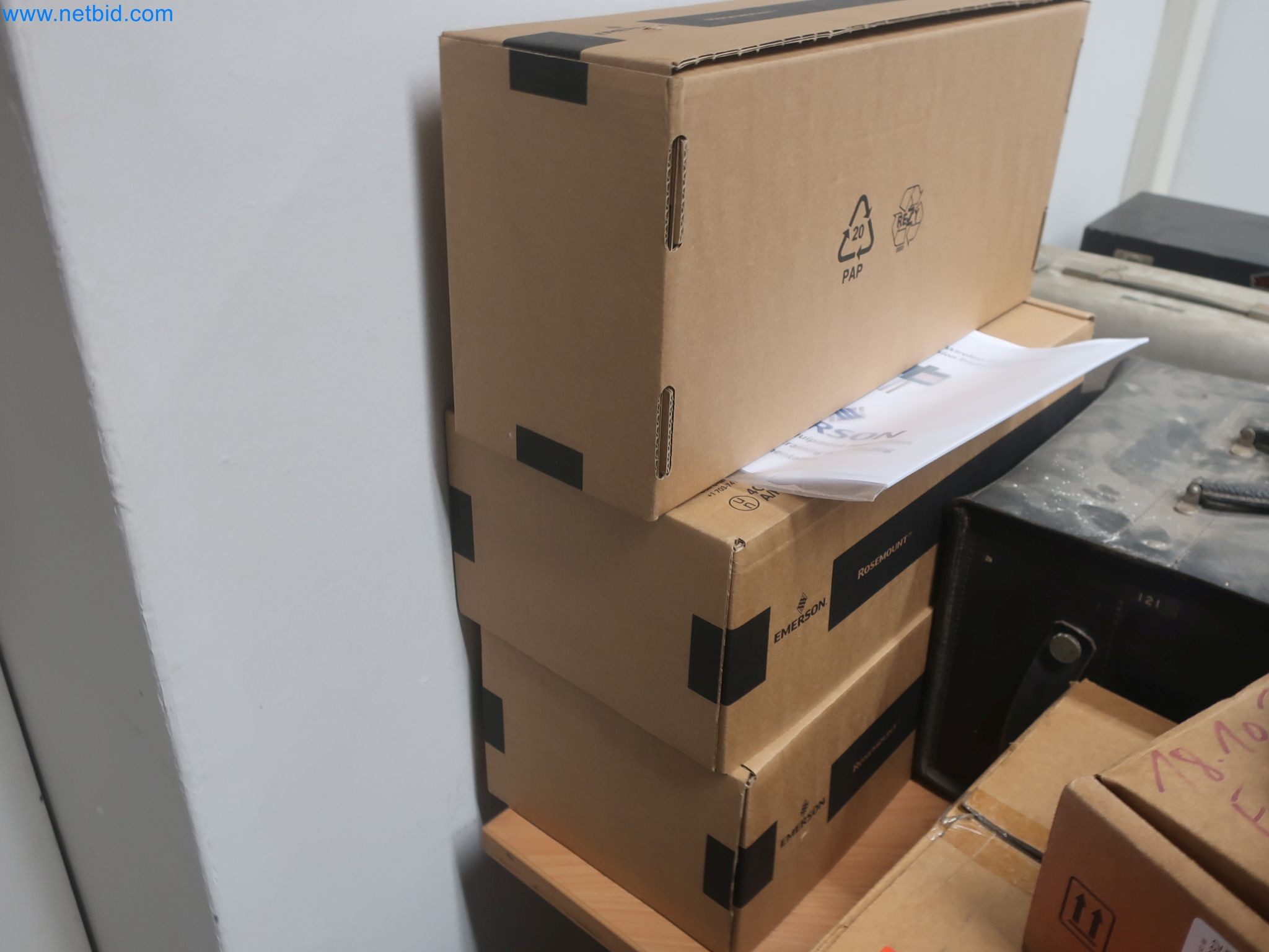 Závody na výrobu a skladování produktů z minerálních olejů, jakož i vstupů a hotových výrobků pro výrobu maziv.-7