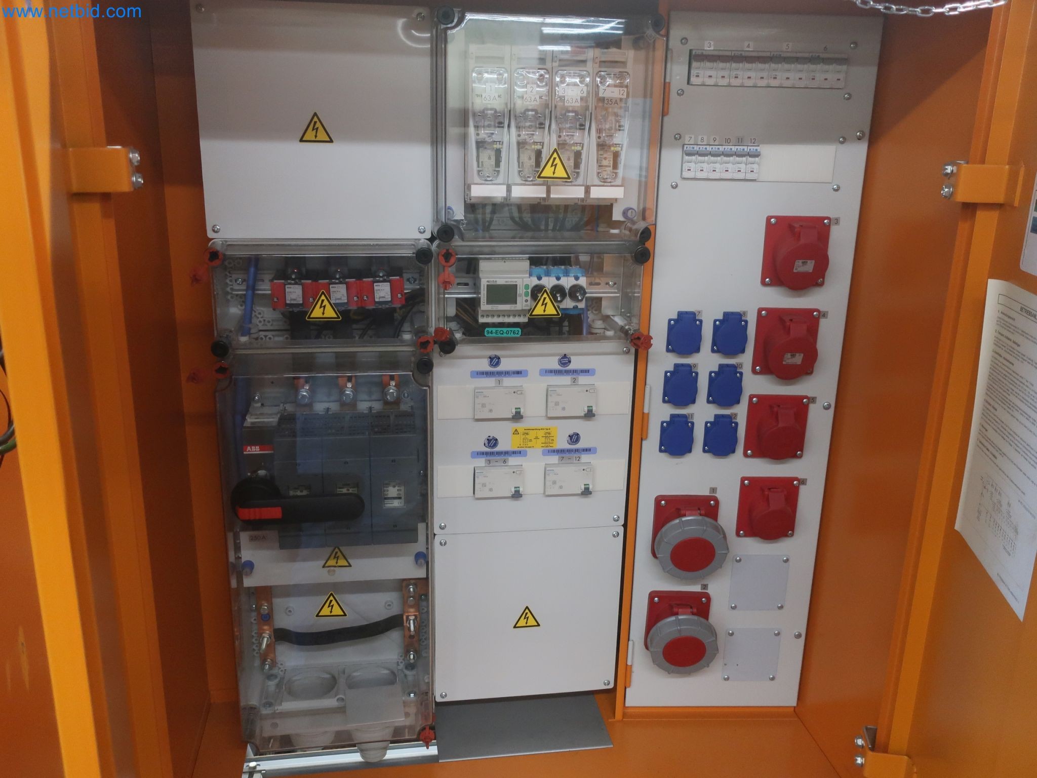 Magazinbestände, Rohöl-/Gas-Öl-/Einsatzpumpen sowie Betriebsausstattung einer Raffinerie-2