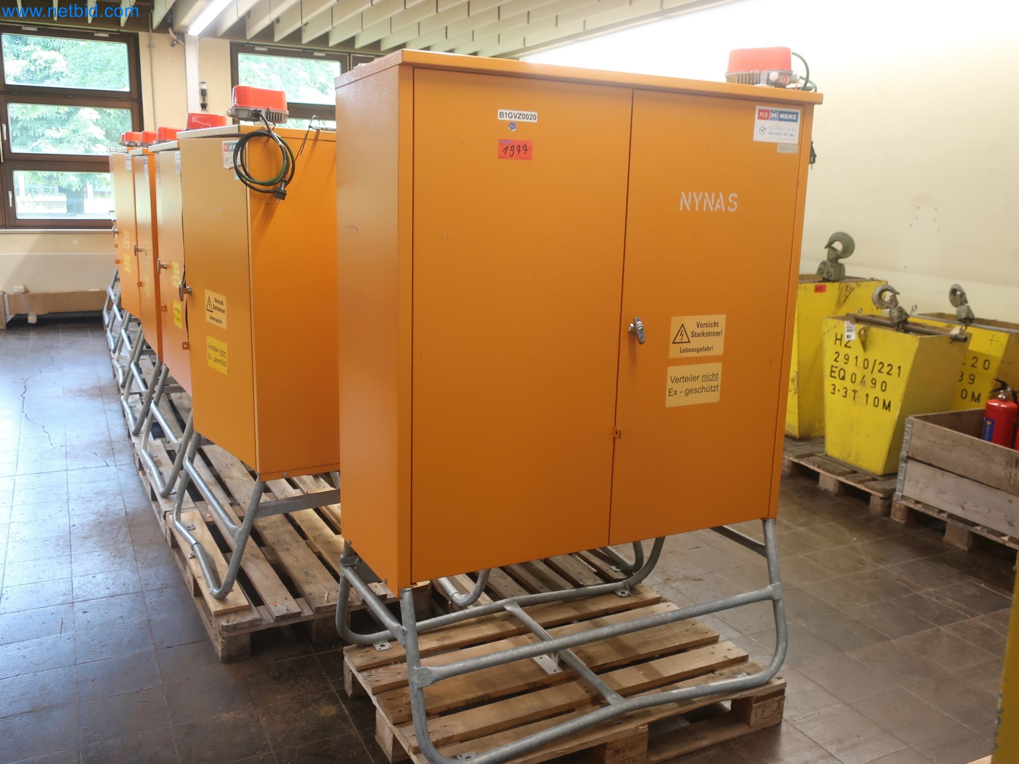 Závody na výrobu a skladování produktů z minerálních olejů, jakož i vstupů a hotových výrobků pro výrobu maziv.-1