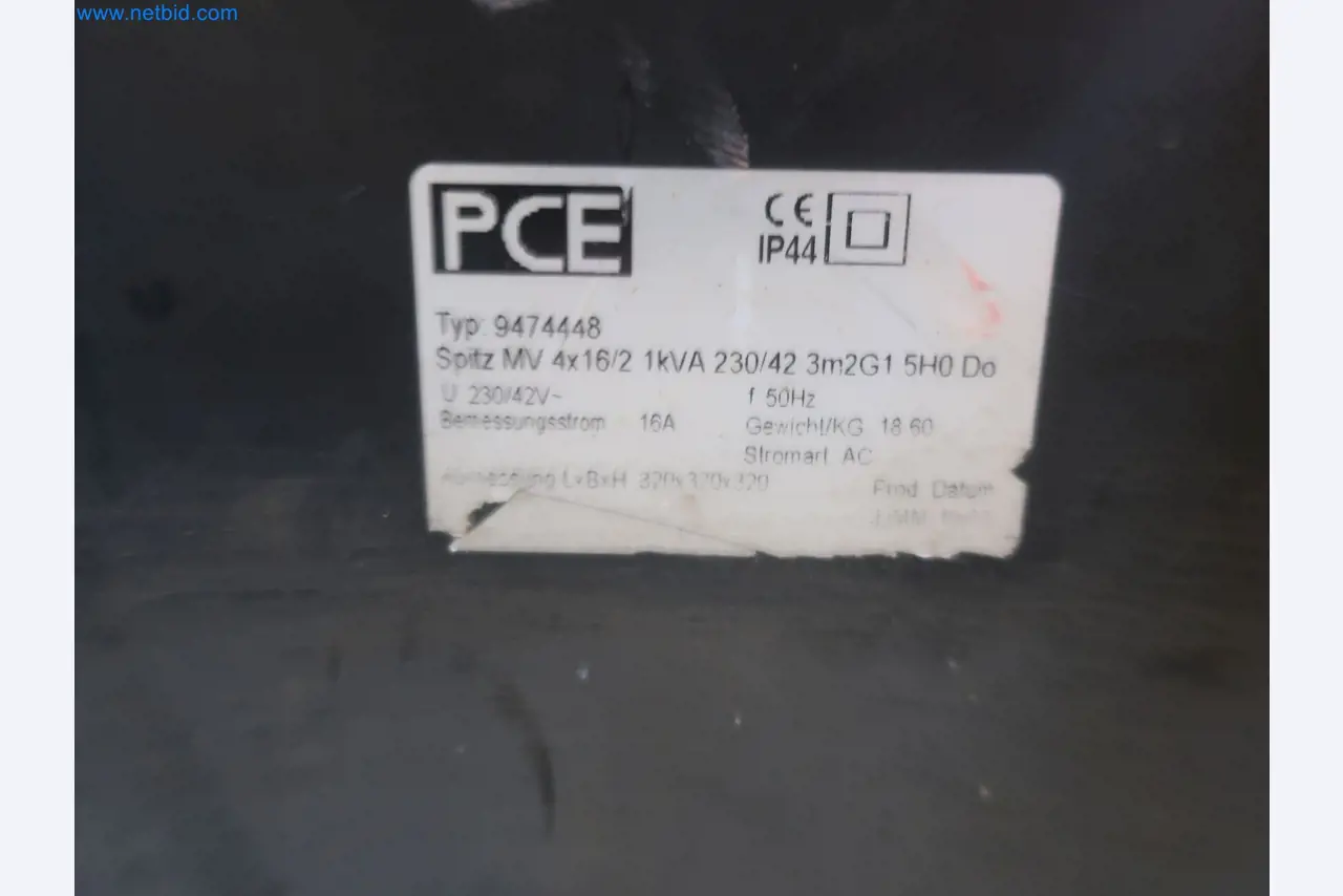 Závody na výrobu a skladování produktů z minerálních olejů, jakož i vstupů a hotových výrobků pro výrobu maziv.-14