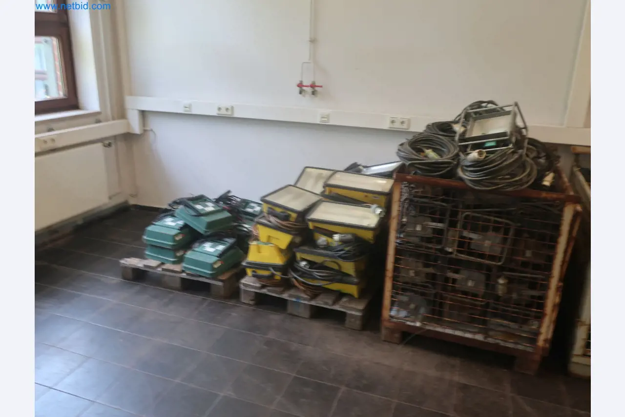 Závody na výrobu a skladování produktů z minerálních olejů, jakož i vstupů a hotových výrobků pro výrobu maziv.-1