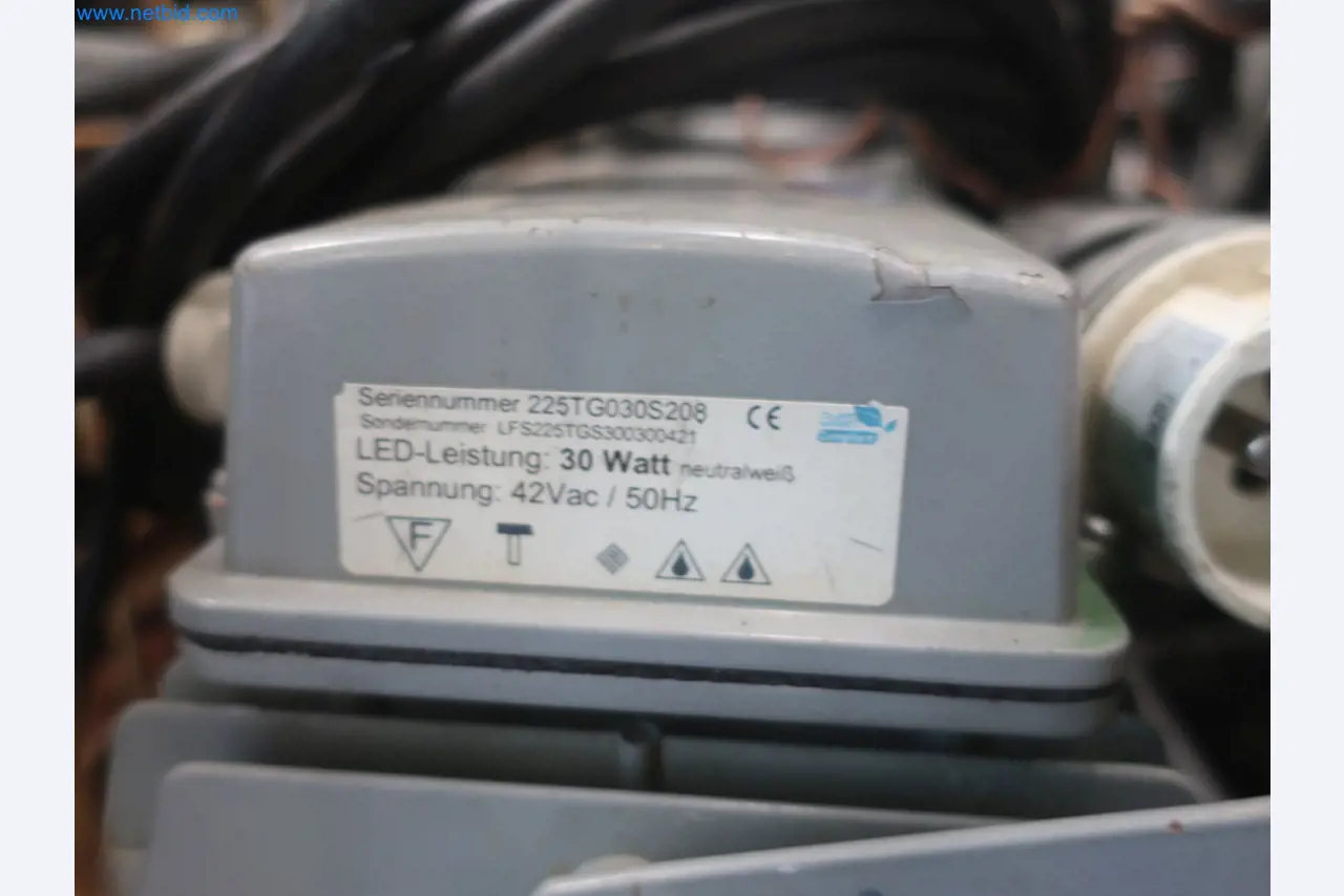 Závody na výrobu a skladování produktů z minerálních olejů, jakož i vstupů a hotových výrobků pro výrobu maziv.-6