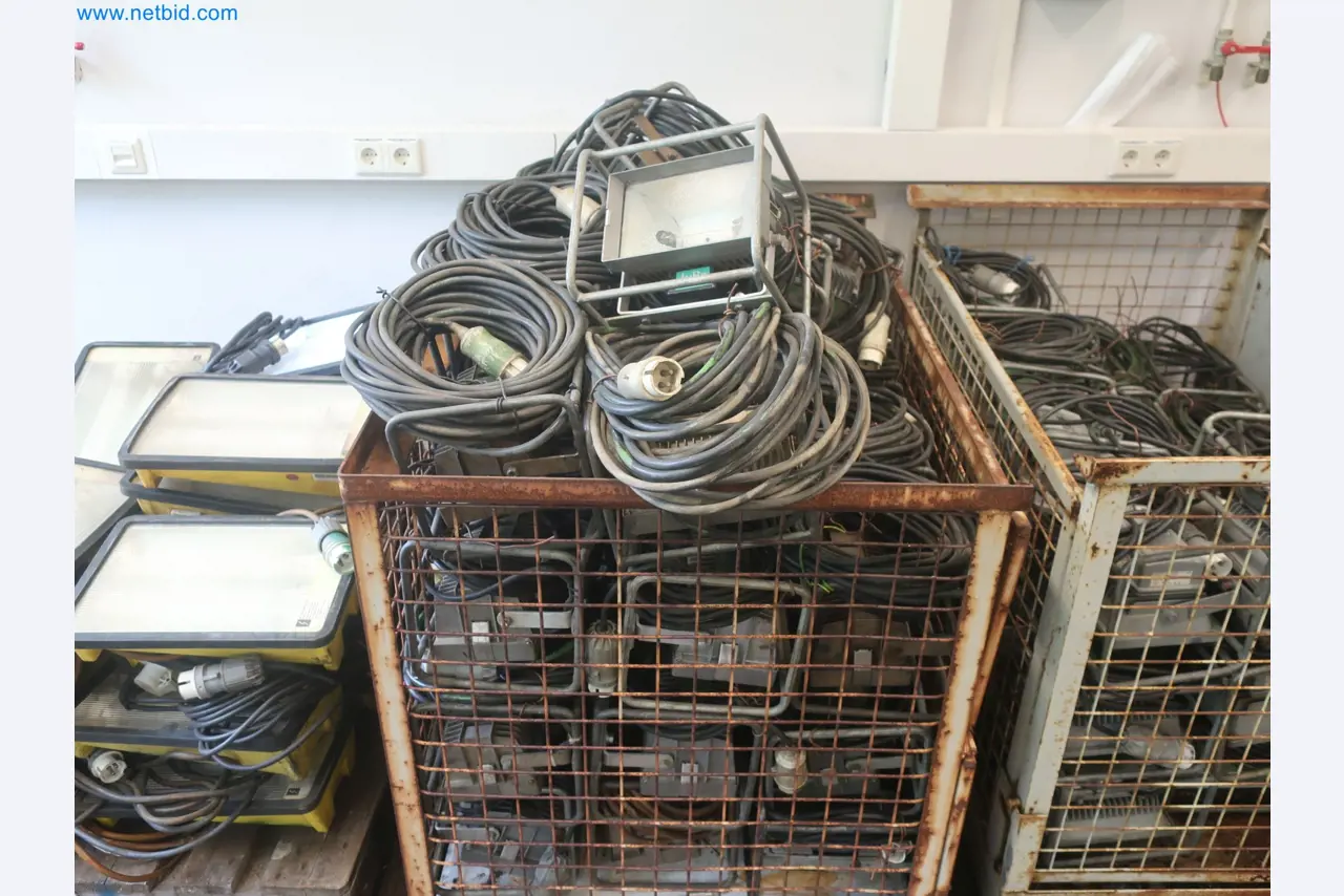 Závody na výrobu a skladování produktů z minerálních olejů, jakož i vstupů a hotových výrobků pro výrobu maziv.-7