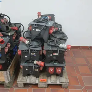 14 Drehstrom-Verteilerwürfel