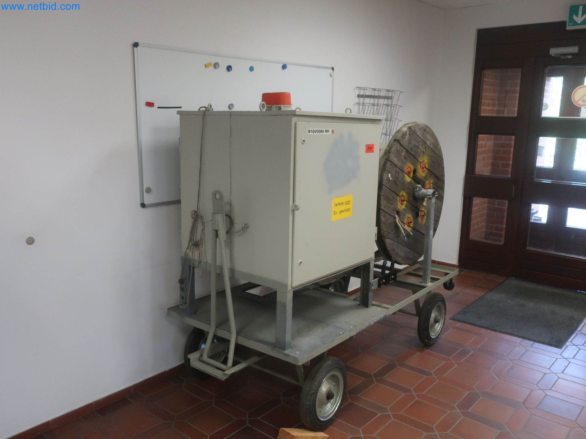 Magazinbestände, Rohöl-/Gas-Öl-/Einsatzpumpen sowie Betriebsausstattung einer Raffinerie-4