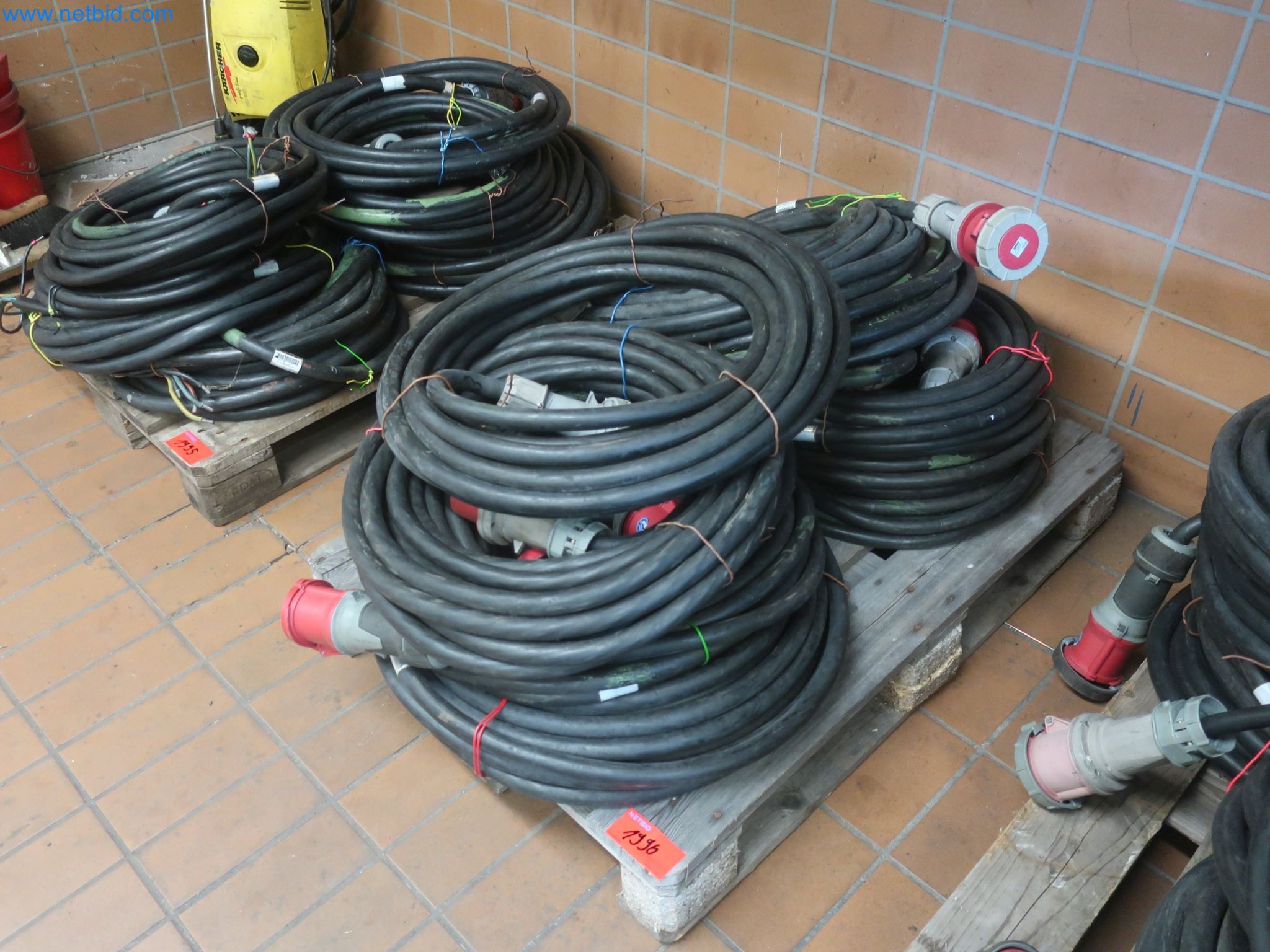 Závody na výrobu a skladování produktů z minerálních olejů, jakož i vstupů a hotových výrobků pro výrobu maziv.-1