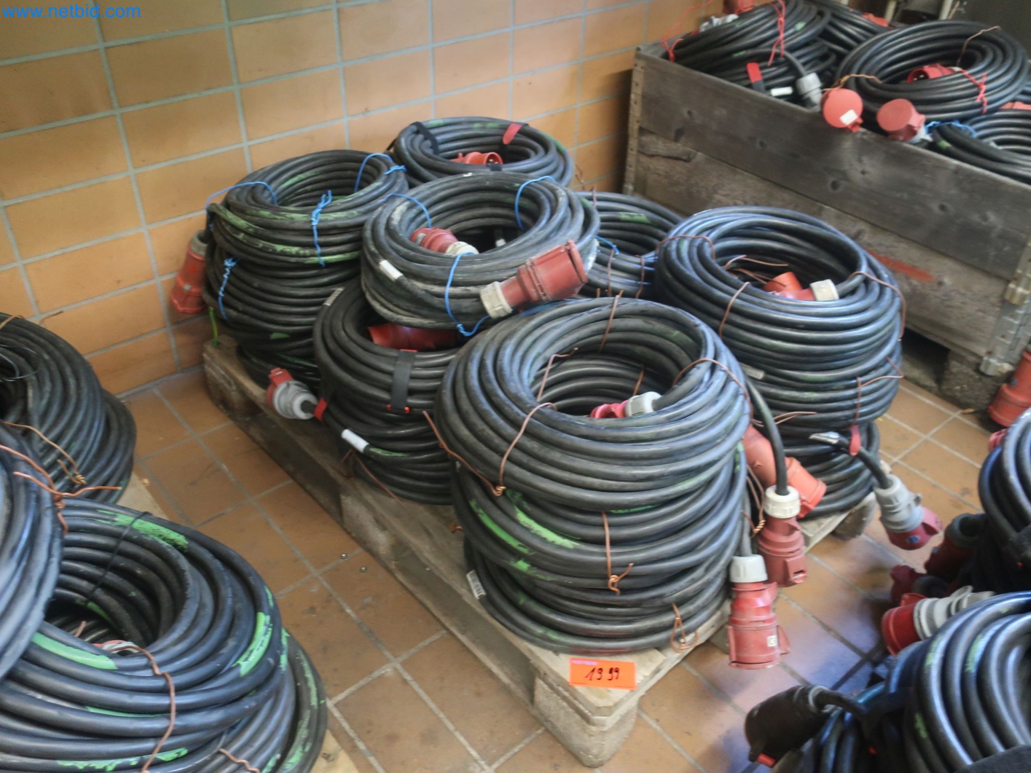 Závody na výrobu a skladování produktů z minerálních olejů, jakož i vstupů a hotových výrobků pro výrobu maziv.-3