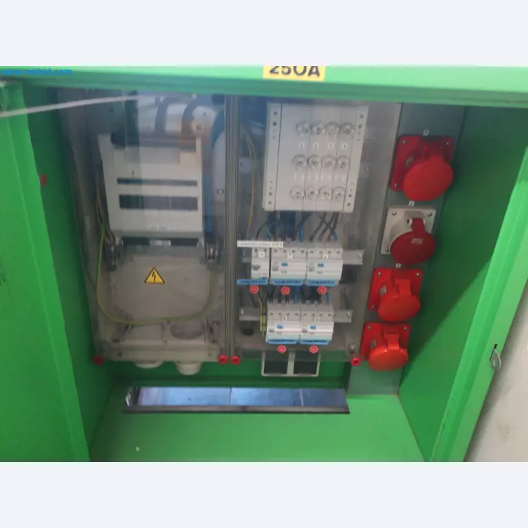 Installations pour la fabrication et le stockage de produits pétroliers ainsi que de produits d'alimentation et de produits finis pour la fabrication de lubrifiants-2