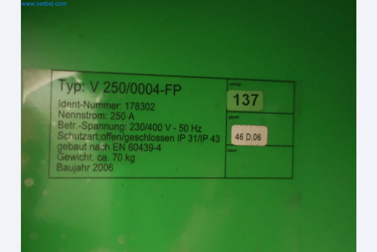 Installations pour la fabrication et le stockage de produits pétroliers ainsi que de produits d'alimentation et de produits finis pour la fabrication de lubrifiants-3