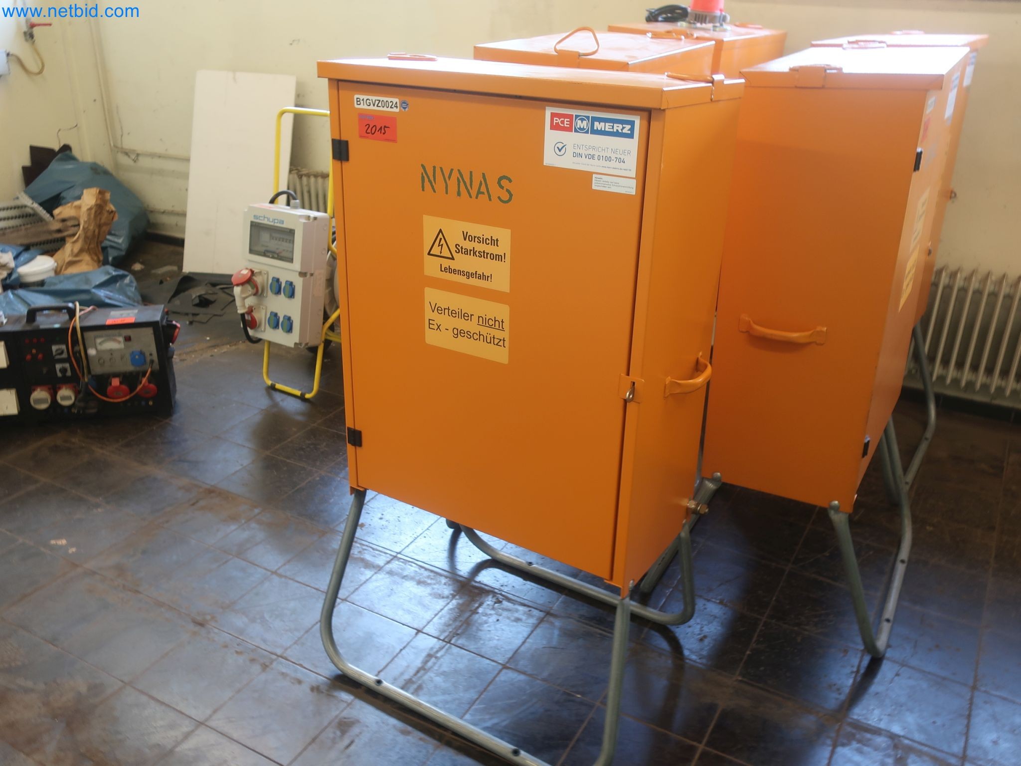 Závody na výrobu a skladování produktů z minerálních olejů, jakož i vstupů a hotových výrobků pro výrobu maziv.-1