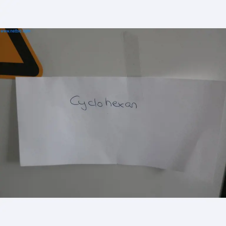 Zakłady produkcji i magazynowania mineralnych produktów olejowych, jak również surowców i produktów gotowych do produkcji smarów.-4