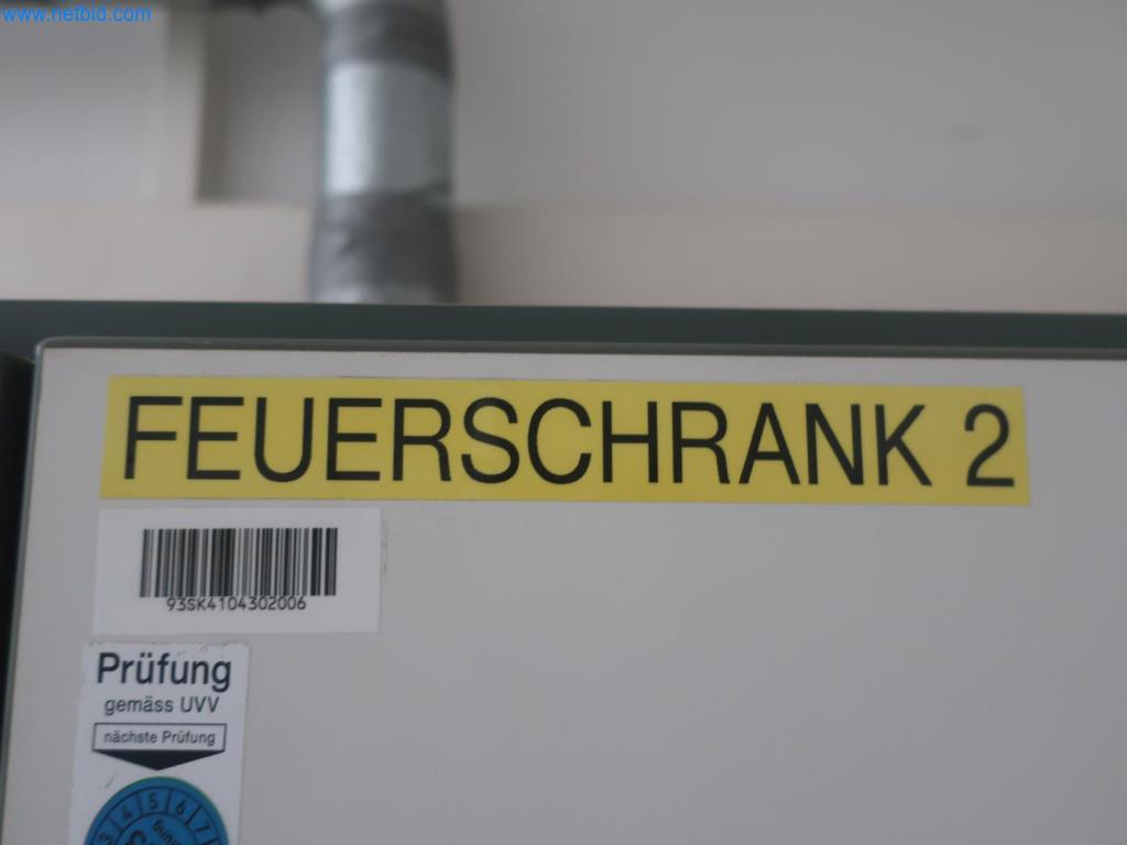 Plants for the production and storage of mineral oil products as well as input and finished products for the production of lubricants-5