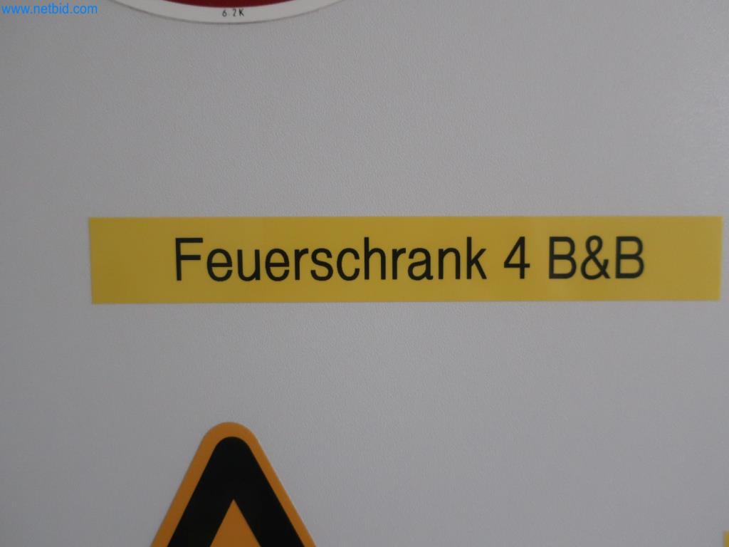Plants for the production and storage of mineral oil products as well as input and finished products for the production of lubricants-6