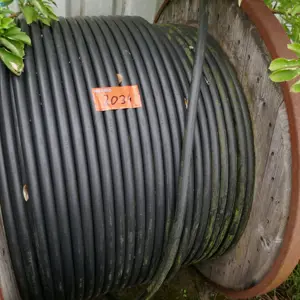 Niederspannungskabel  NYKY-J 4x10² RE