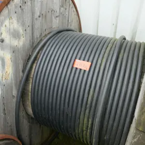 Niederspannungskabel  NYKY-J 5x10² RE