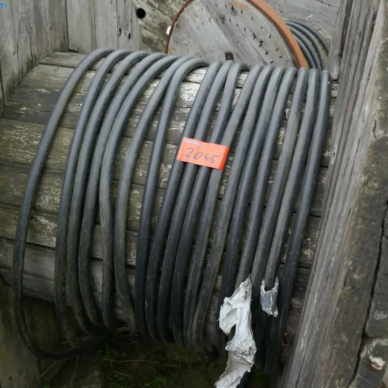 Niederspannungskabel  NYKY-J 5x10² RE