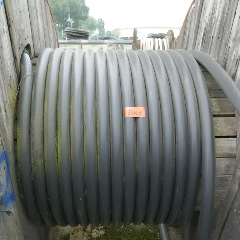 Niederspannungskabel  NYKY-J 4x240² SM