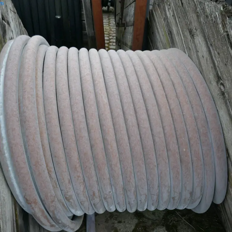 Niederspannungskabel  NssHÖU-J 4X70²