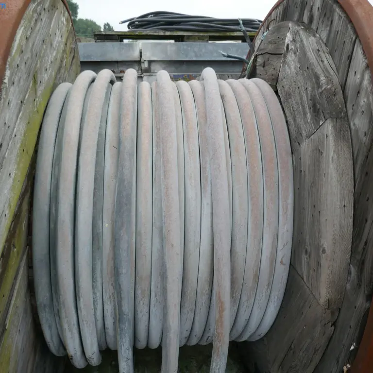 Niederspannungskabel  NssHÖU-J 4X70²