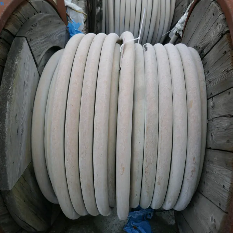 Niederspannungskabel  NssHÖU-J 4X95²