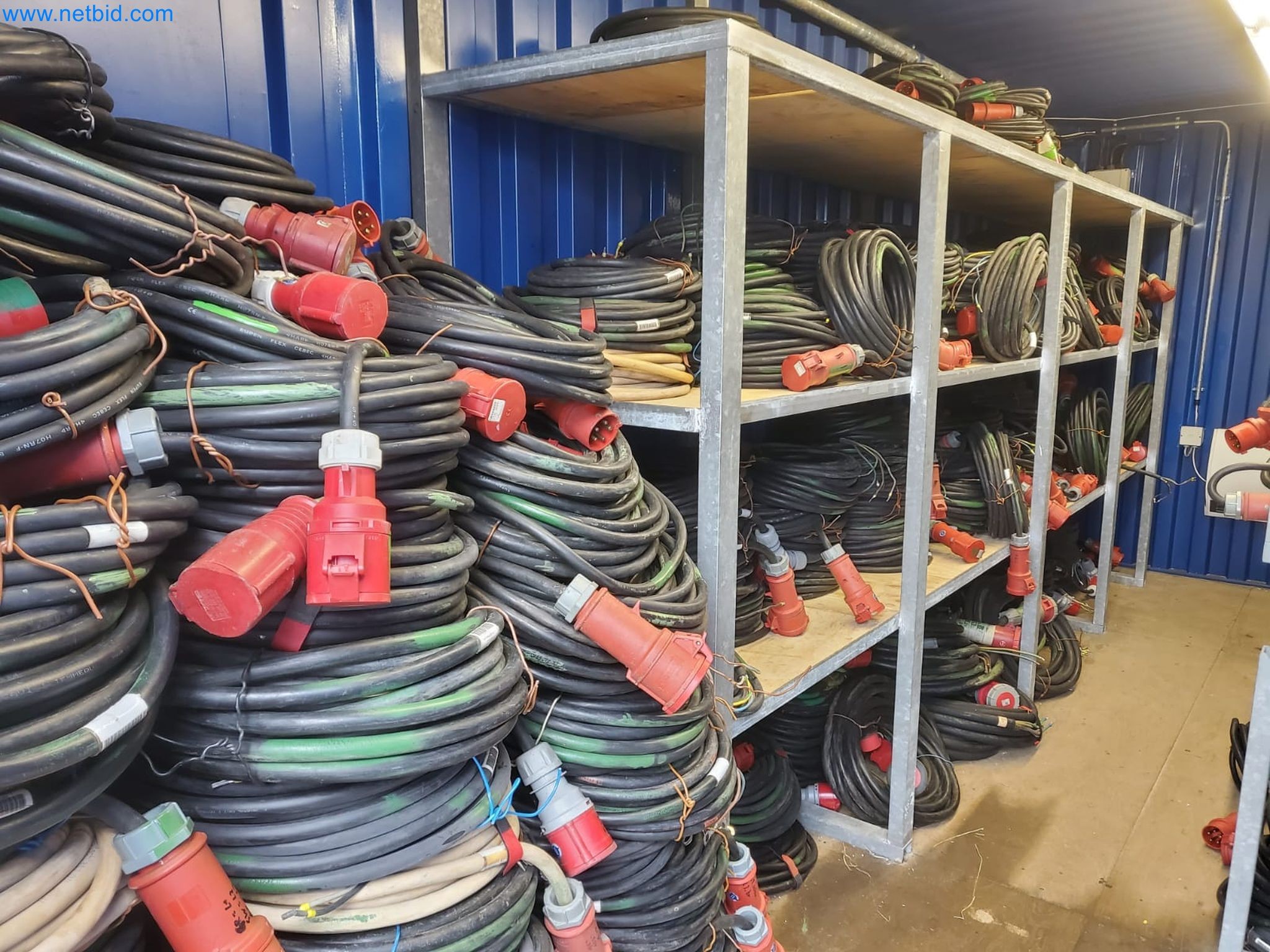 Závody na výrobu a skladování produktů z minerálních olejů, jakož i vstupů a hotových výrobků pro výrobu maziv.-2