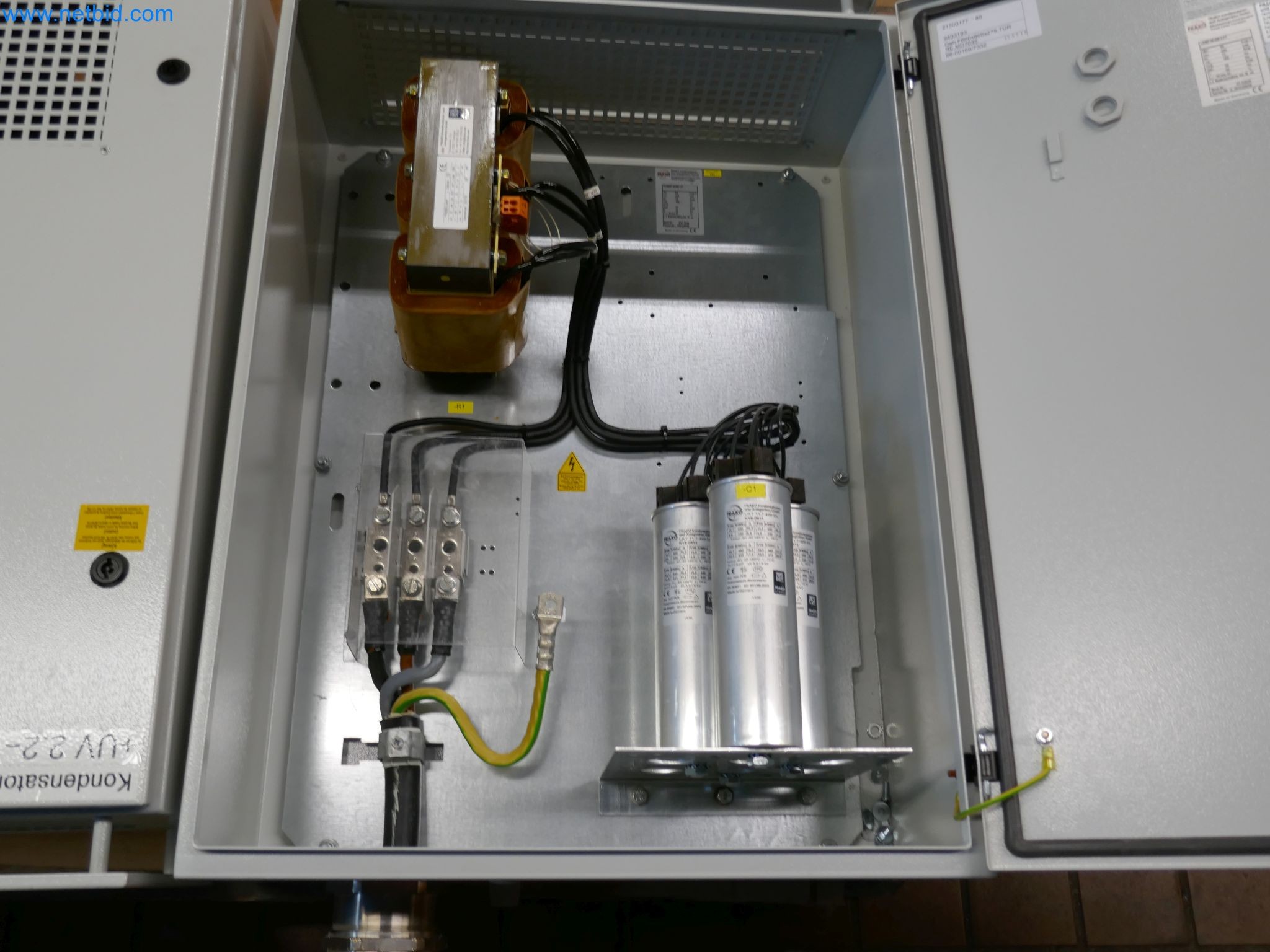 Magazinbestände, Rohöl-/Gas-Öl-/Einsatzpumpen sowie Betriebsausstattung einer Raffinerie-2