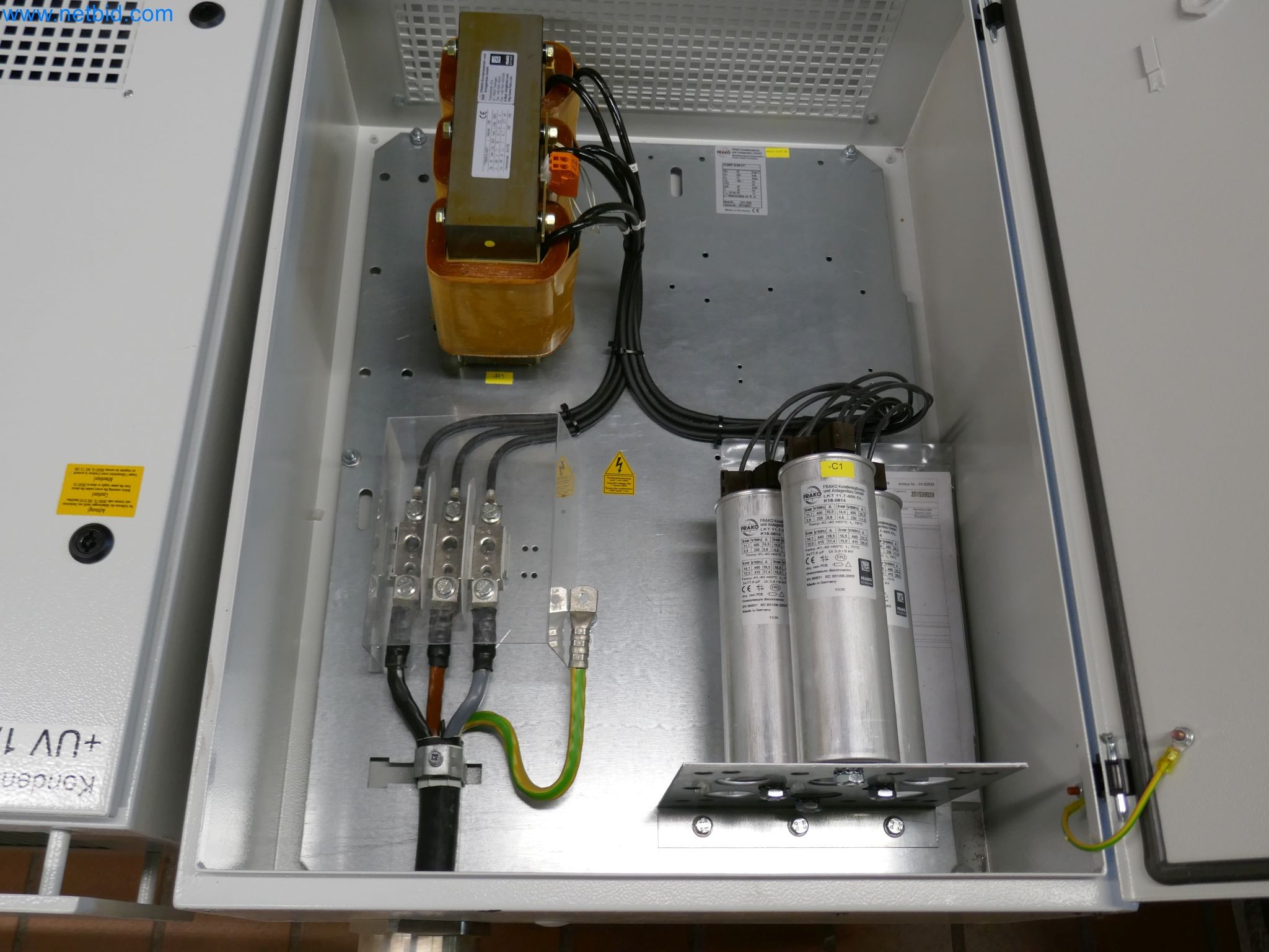 Magazinbestände, Rohöl-/Gas-Öl-/Einsatzpumpen sowie Betriebsausstattung einer Raffinerie-3