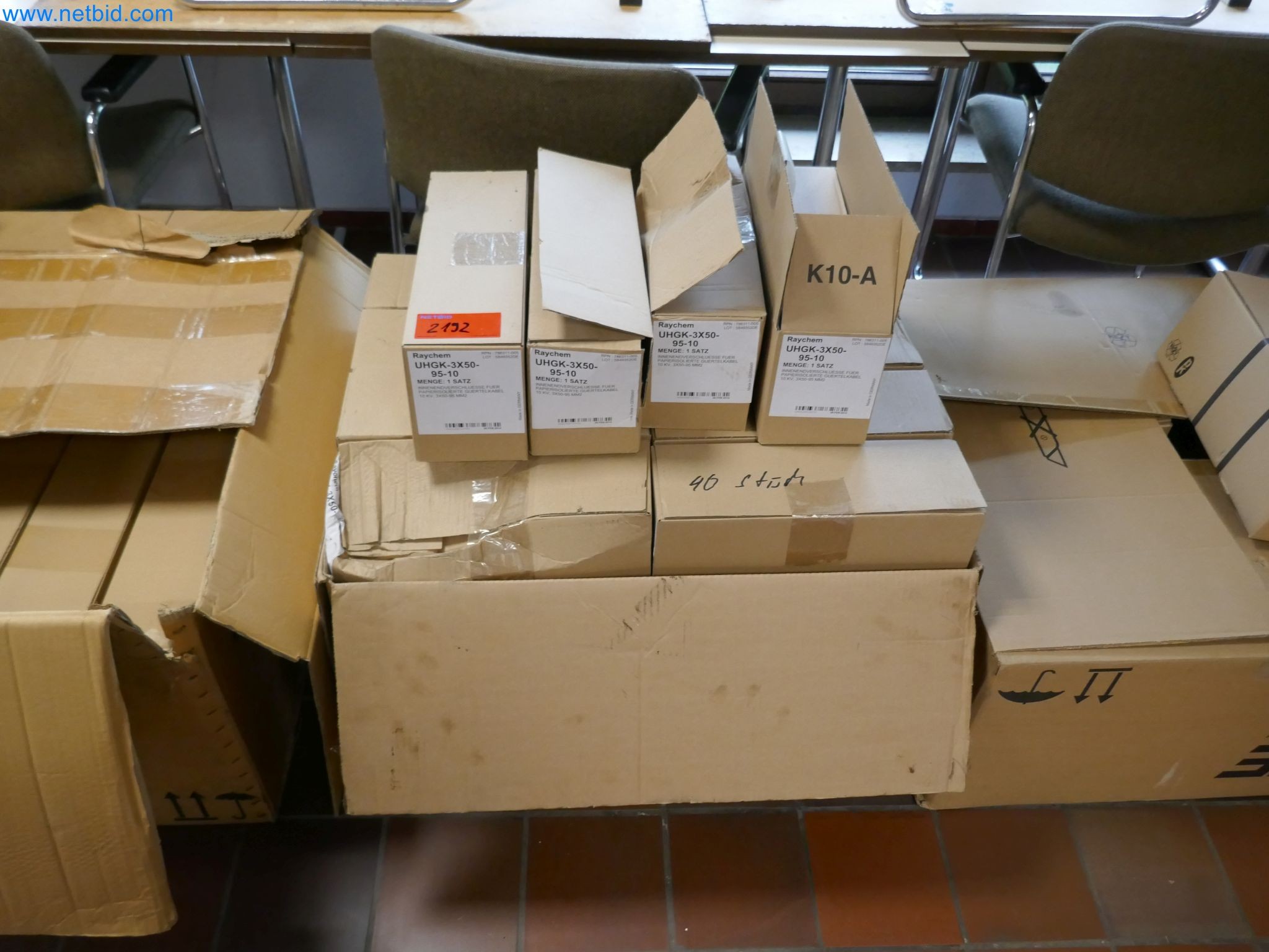 Magazinbestände, Rohöl-/Gas-Öl-/Einsatzpumpen sowie Betriebsausstattung einer Raffinerie-1