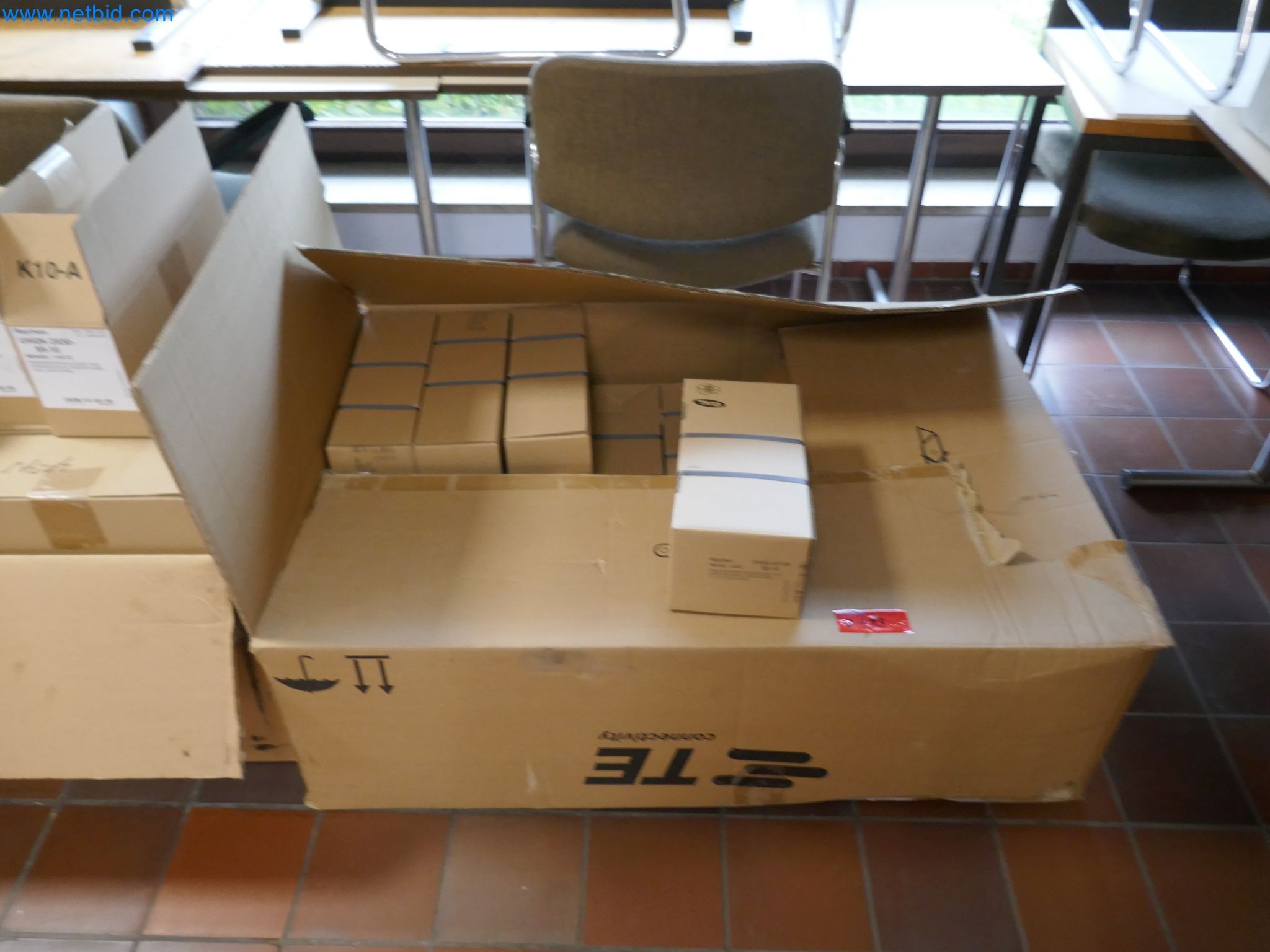 Magazinbestände, Rohöl-/Gas-Öl-/Einsatzpumpen sowie Betriebsausstattung einer Raffinerie-3