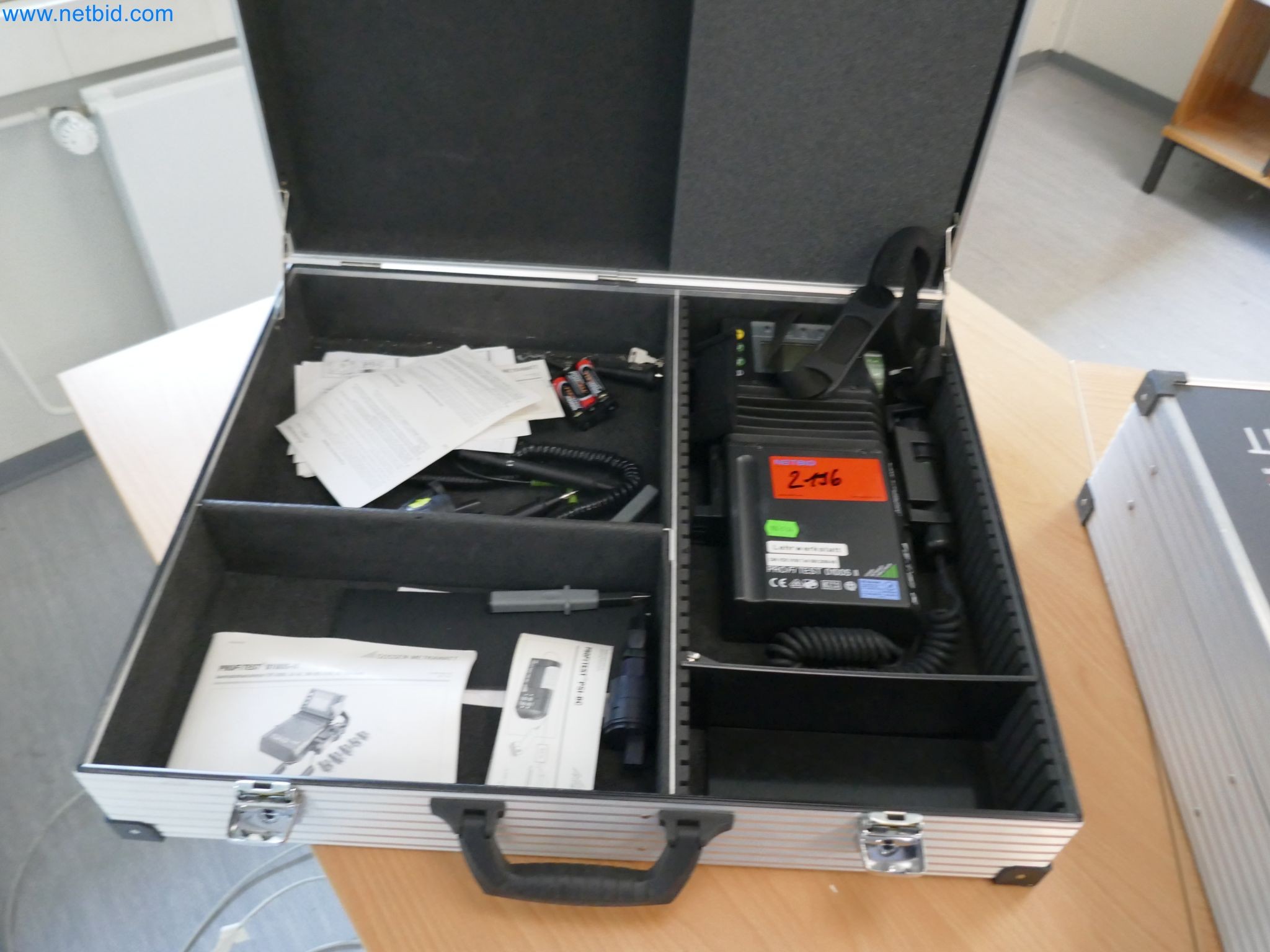 Magazinbestände, Rohöl-/Gas-Öl-/Einsatzpumpen sowie Betriebsausstattung einer Raffinerie-1