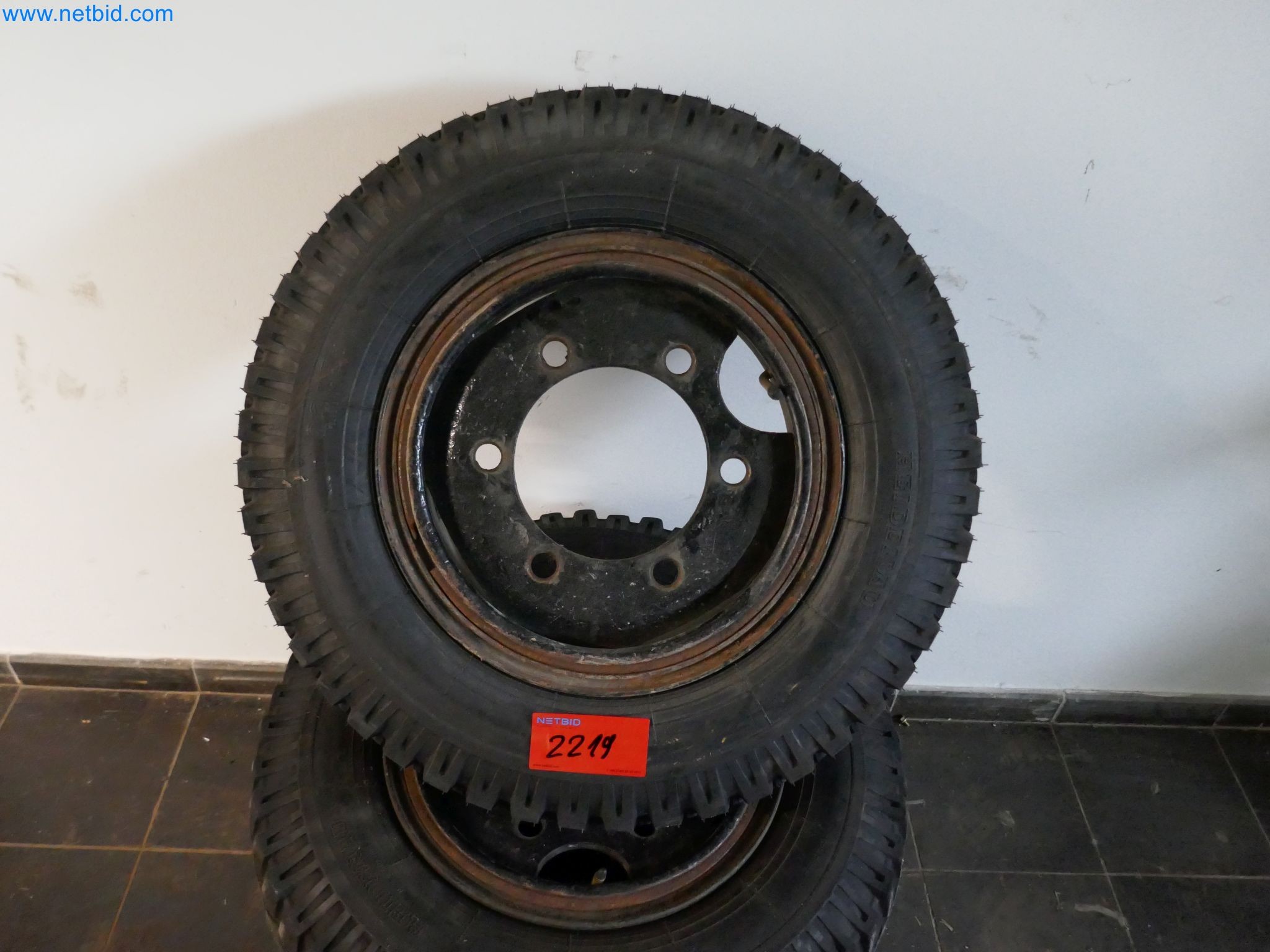 Magazinbestände, Rohöl-/Gas-Öl-/Einsatzpumpen sowie Betriebsausstattung einer Raffinerie-2