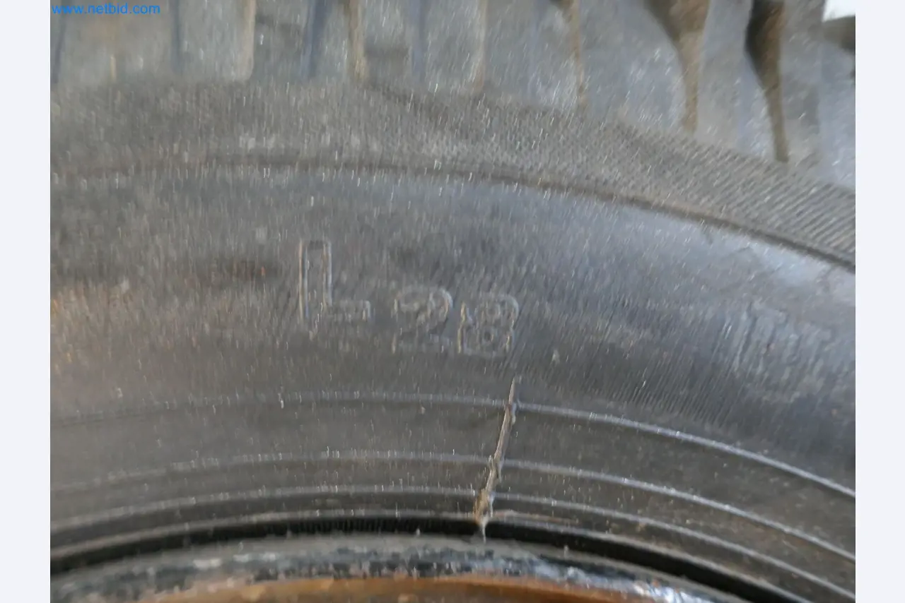 Plantas de producción y almacenamiento de productos derivados del petróleo, así como de insumos y productos acabados para la fabricación de lubricantes.-4