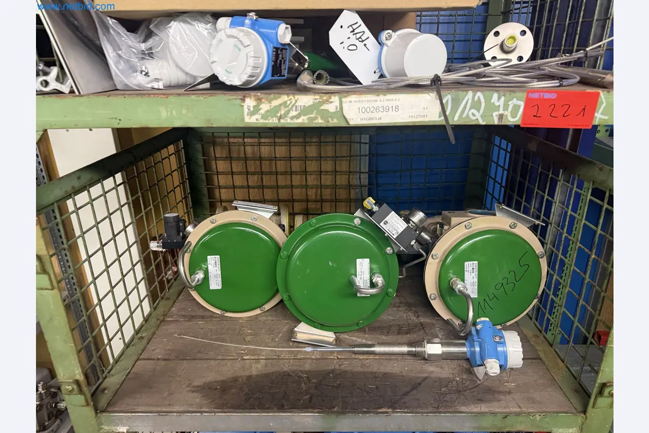 Zakłady produkcji i magazynowania mineralnych produktów olejowych, jak również surowców i produktów gotowych do produkcji smarów.-10