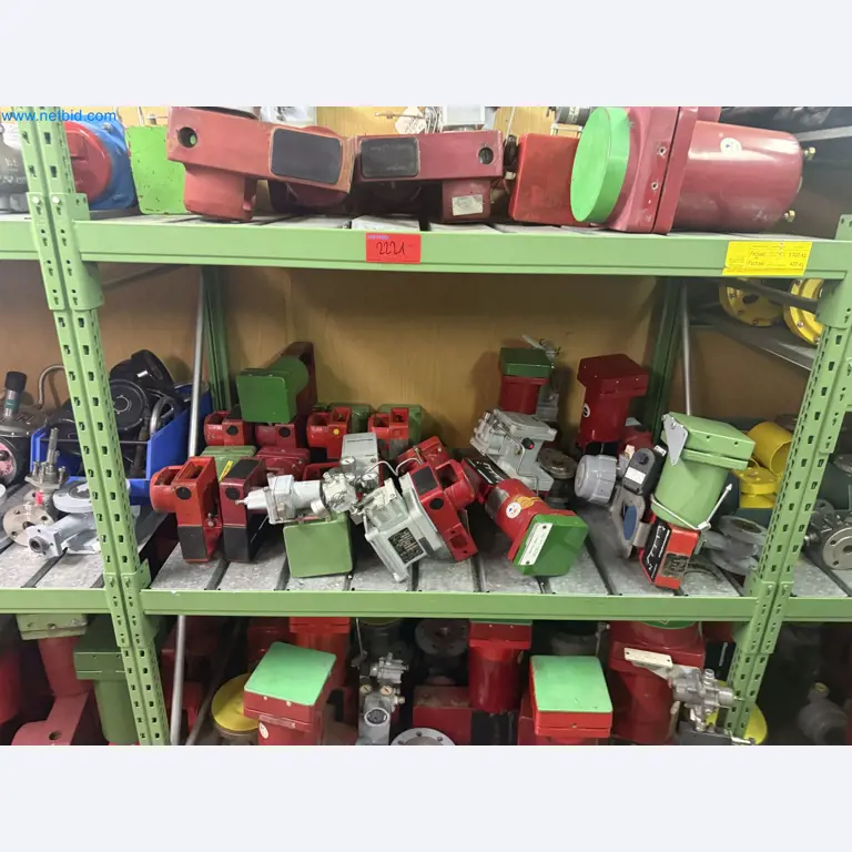 Zakłady produkcji i magazynowania mineralnych produktów olejowych, jak również surowców i produktów gotowych do produkcji smarów.-18