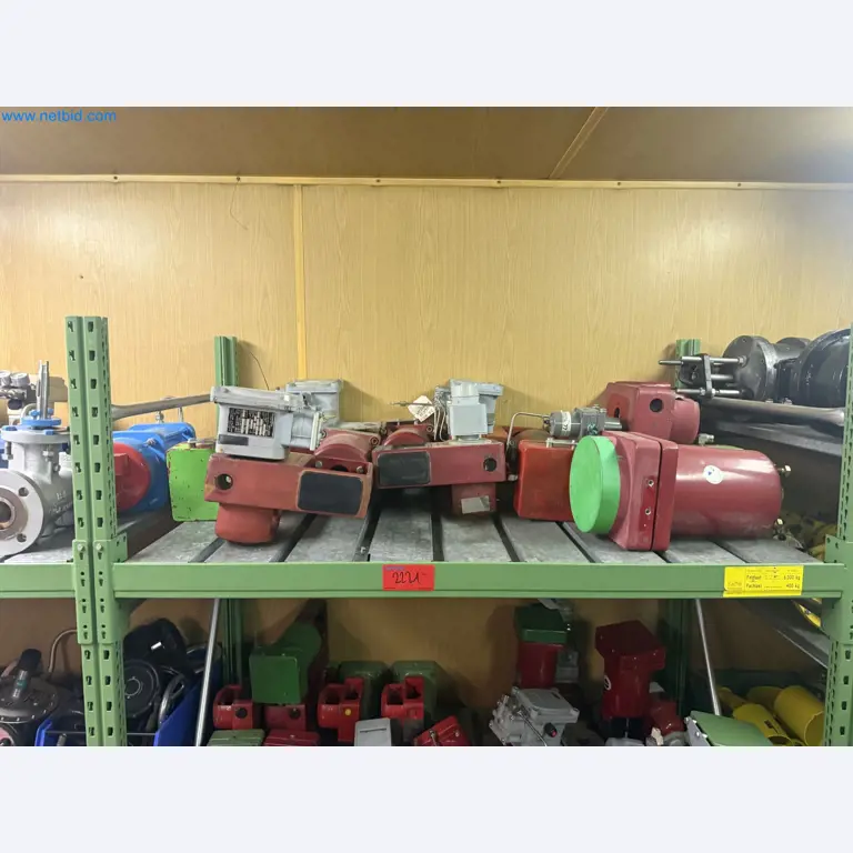 Zakłady produkcji i magazynowania mineralnych produktów olejowych, jak również surowców i produktów gotowych do produkcji smarów.-19