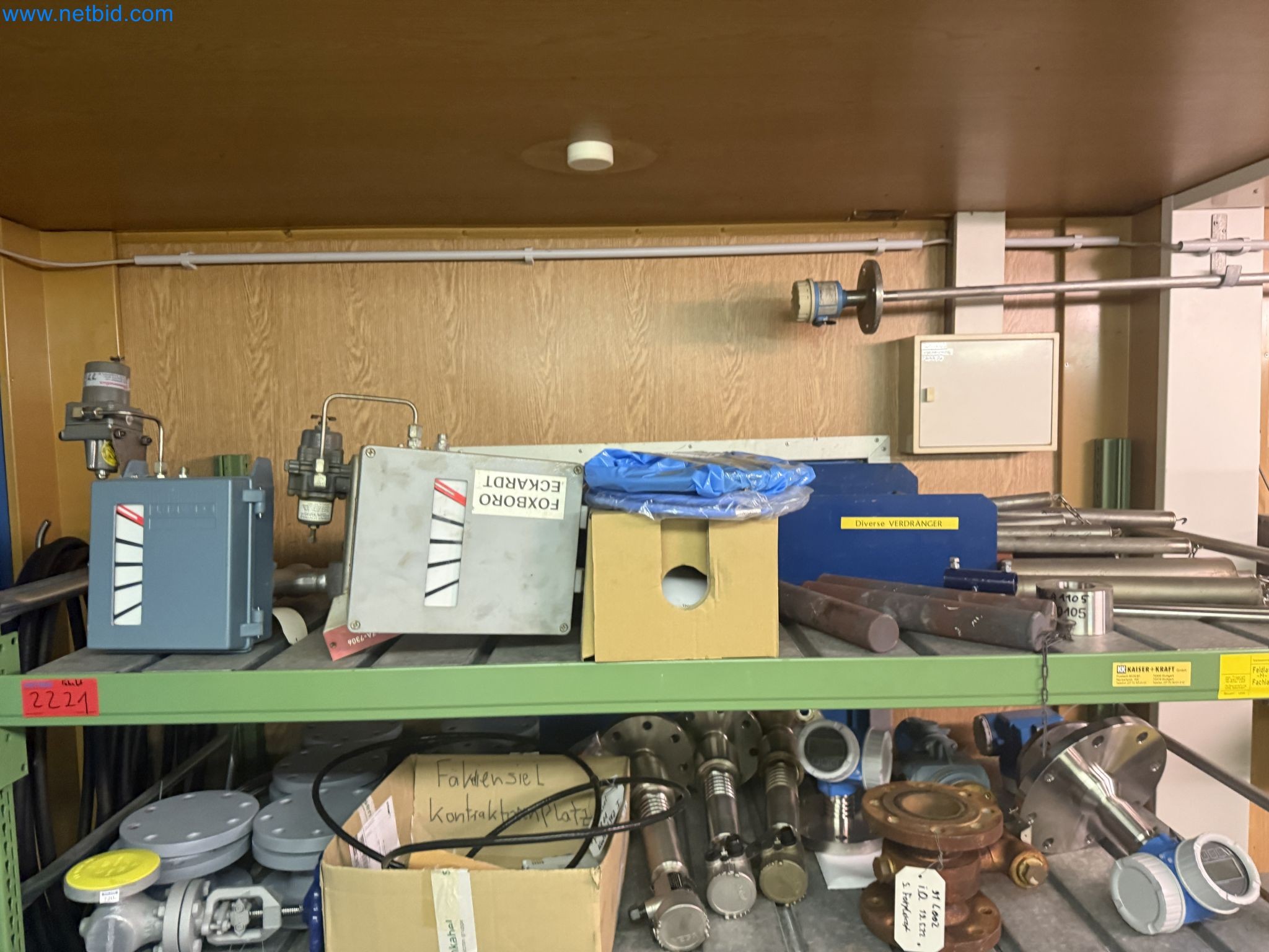 Magazinbestände, Rohöl-/Gas-Öl-/Einsatzpumpen sowie Betriebsausstattung einer Raffinerie-1