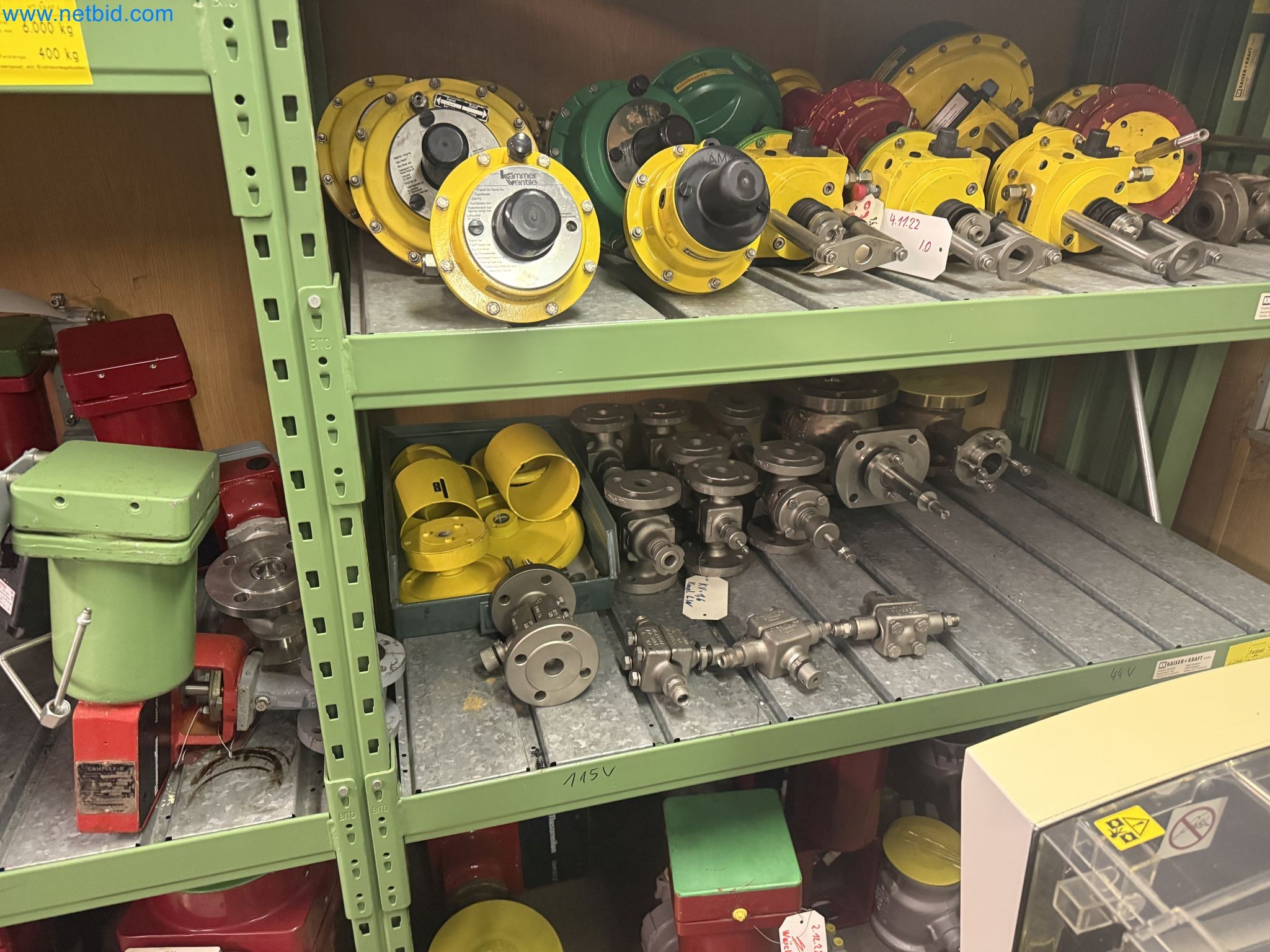 Magazinbestände, Rohöl-/Gas-Öl-/Einsatzpumpen sowie Betriebsausstattung einer Raffinerie-22