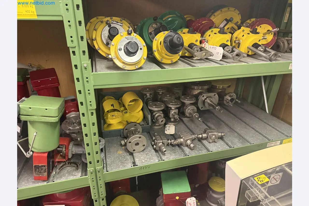 Zakłady produkcji i magazynowania mineralnych produktów olejowych, jak również surowców i produktów gotowych do produkcji smarów.-22