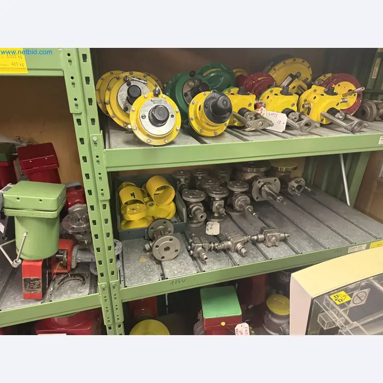 Zakłady produkcji i magazynowania mineralnych produktów olejowych, jak również surowców i produktów gotowych do produkcji smarów.-22