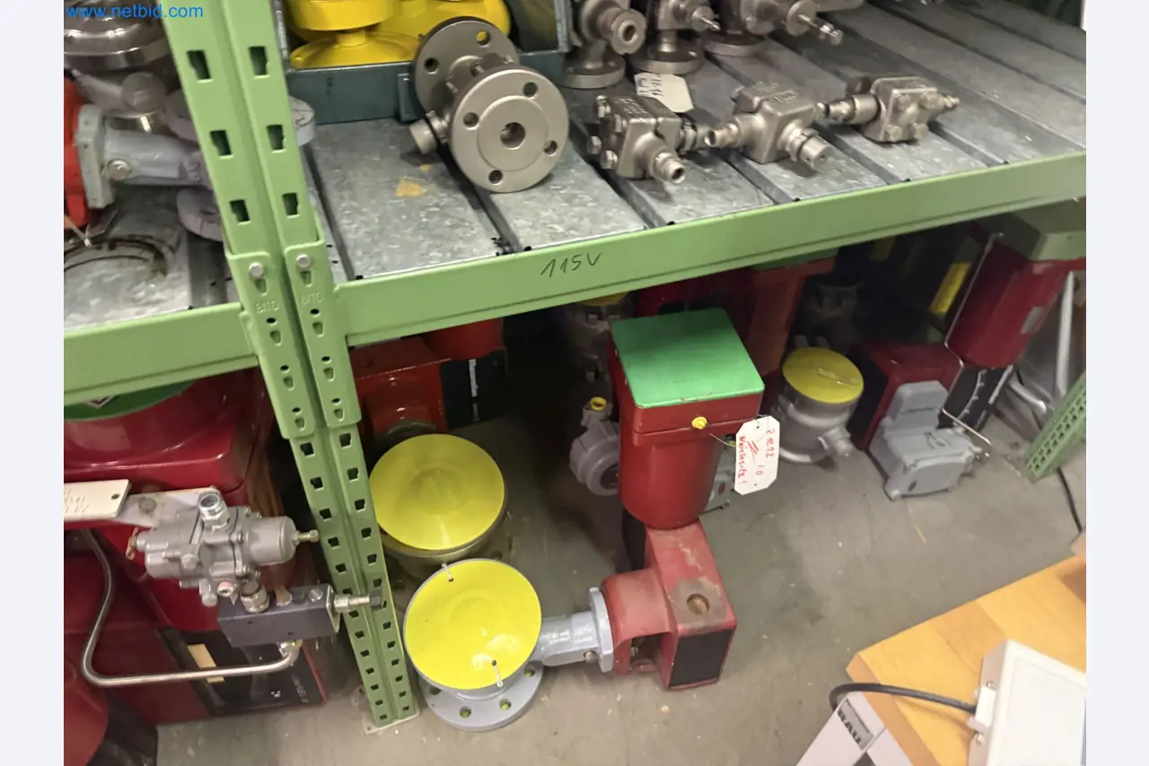 Zakłady produkcji i magazynowania mineralnych produktów olejowych, jak również surowców i produktów gotowych do produkcji smarów.-23