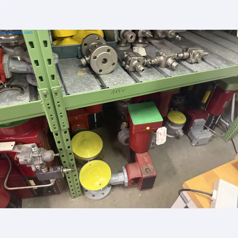 Zakłady produkcji i magazynowania mineralnych produktów olejowych, jak również surowców i produktów gotowych do produkcji smarów.-23