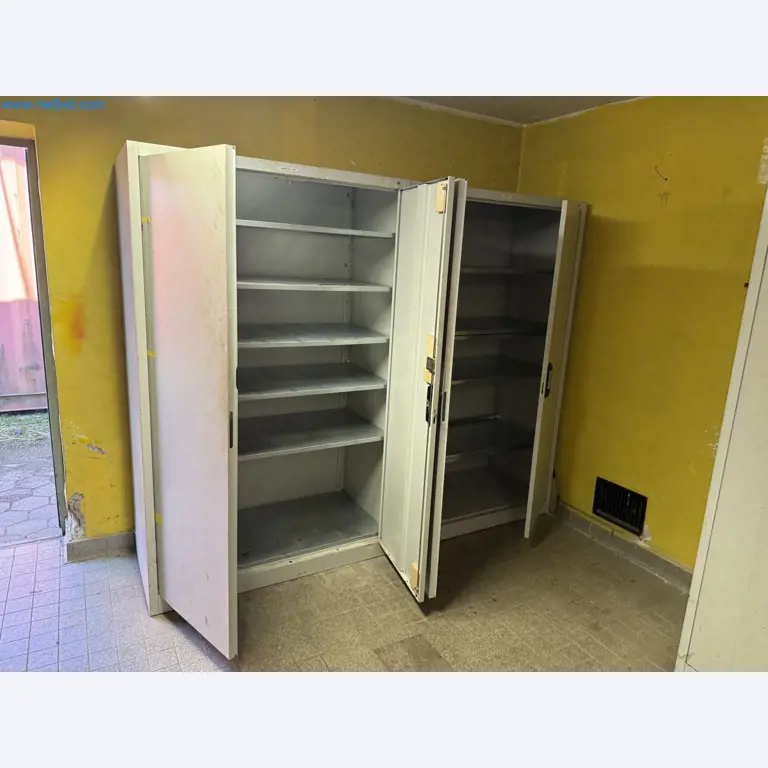 Installations pour la fabrication et le stockage de produits pétroliers ainsi que de produits d'alimentation et de produits finis pour la fabrication de lubrifiants-2