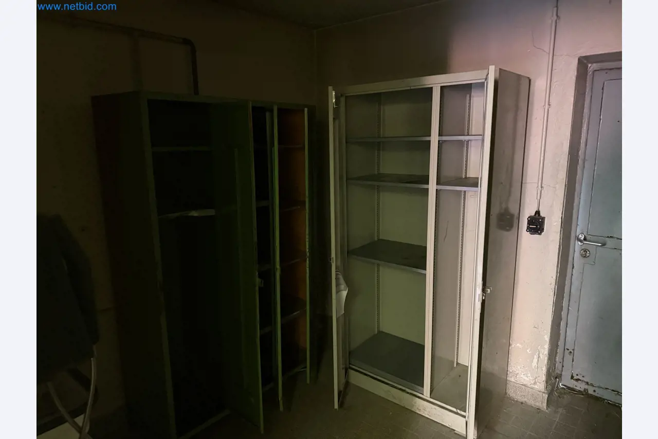 Installations pour la fabrication et le stockage de produits pétroliers ainsi que de produits d'alimentation et de produits finis pour la fabrication de lubrifiants-4