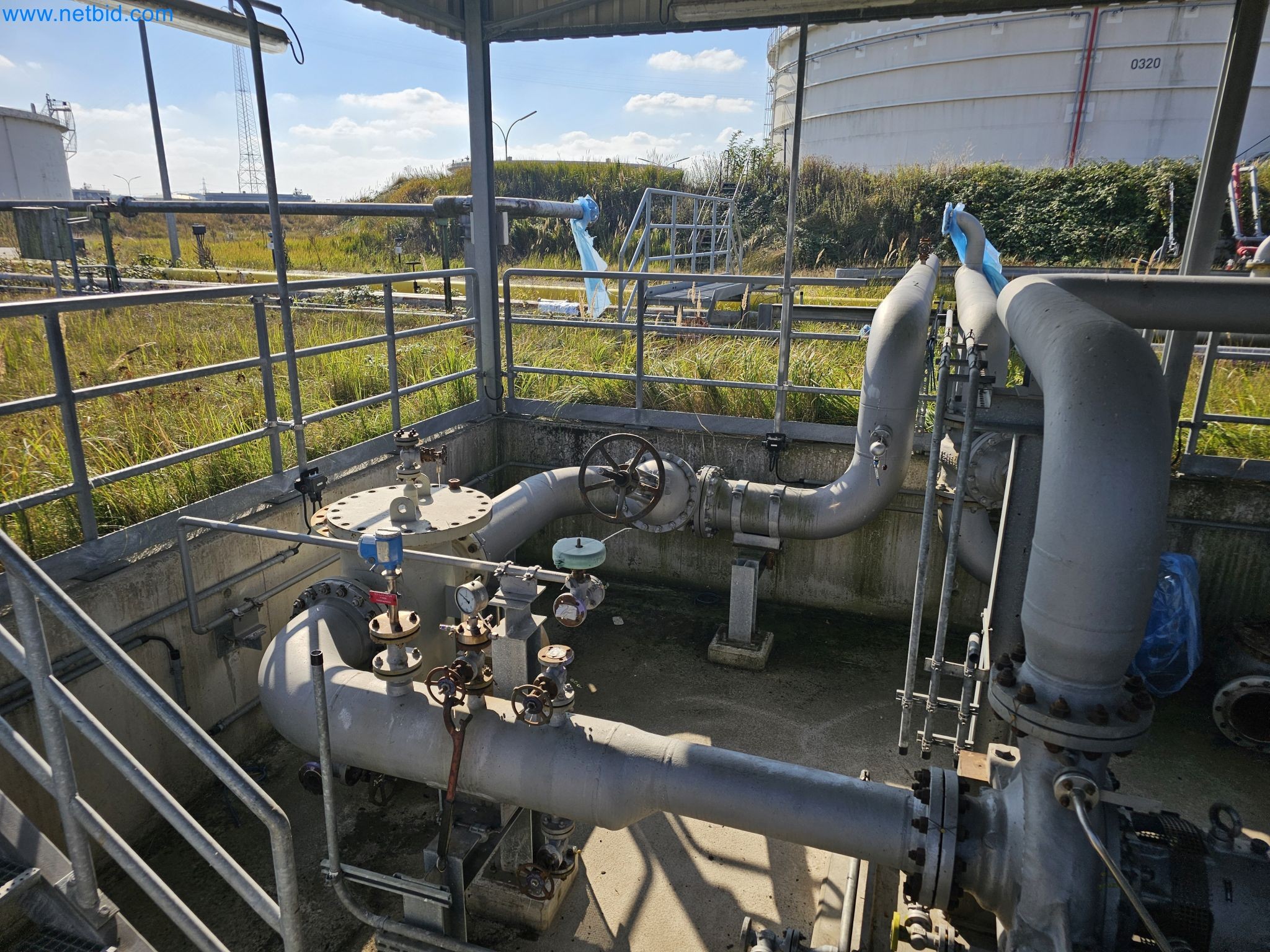 Magazinbestände, Rohöl-/Gas-Öl-/Einsatzpumpen sowie Betriebsausstattung einer Raffinerie-4