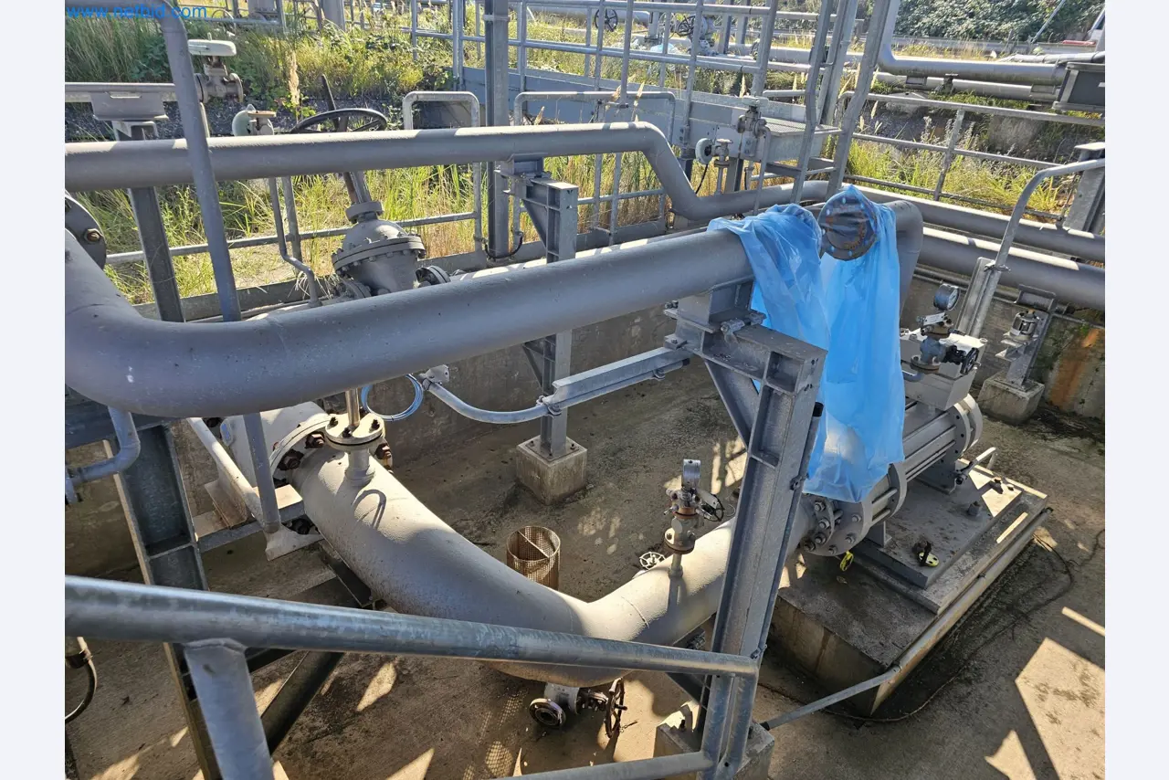 Installations pour la fabrication et le stockage de produits pétroliers ainsi que de produits d'alimentation et de produits finis pour la fabrication de lubrifiants-2