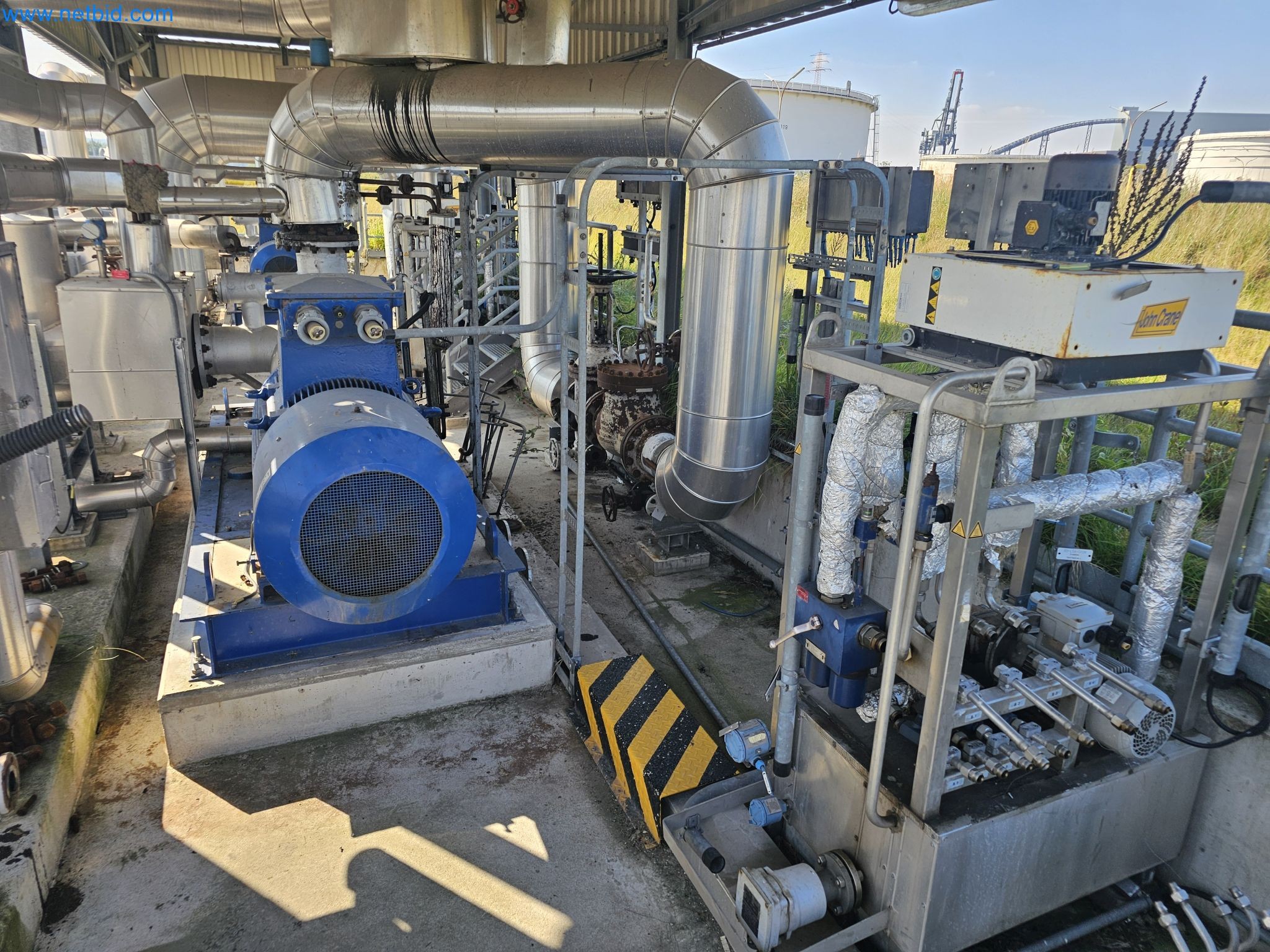 Magazinbestände, Rohöl-/Gas-Öl-/Einsatzpumpen sowie Betriebsausstattung einer Raffinerie-3