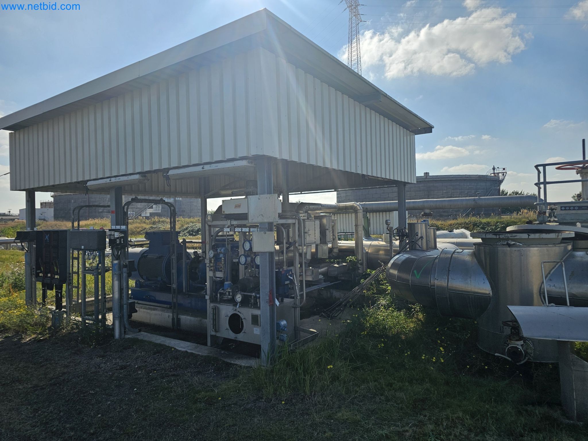 Magazinbestände, Rohöl-/Gas-Öl-/Einsatzpumpen sowie Betriebsausstattung einer Raffinerie-3