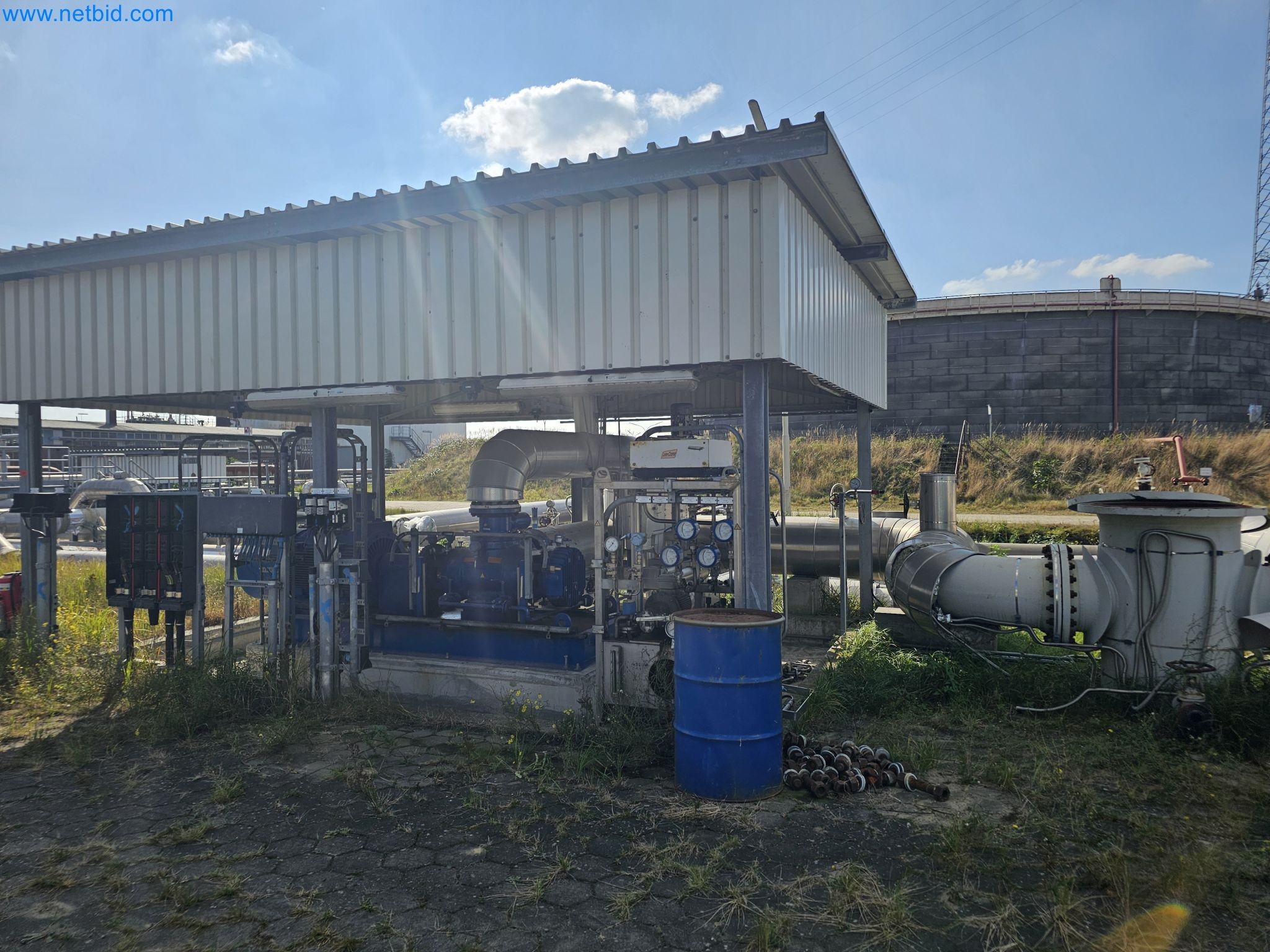 Magazinbestände, Rohöl-/Gas-Öl-/Einsatzpumpen sowie Betriebsausstattung einer Raffinerie-3