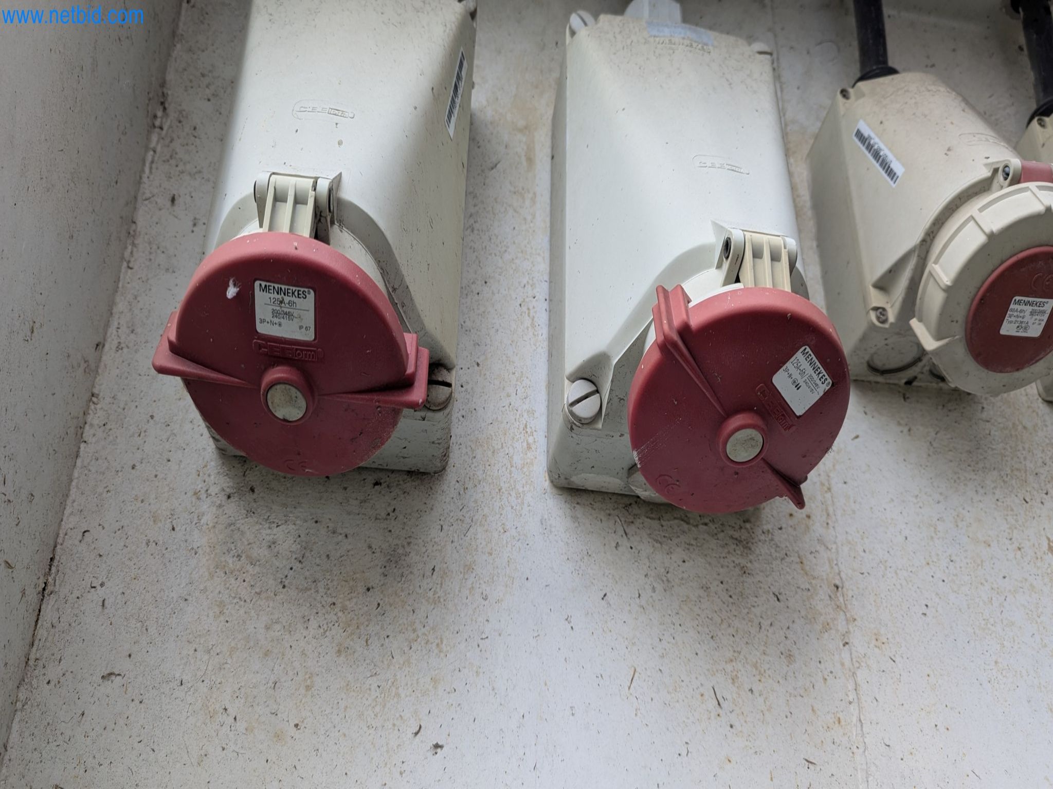 Magazinbestände, Rohöl-/Gas-Öl-/Einsatzpumpen sowie Betriebsausstattung einer Raffinerie-12